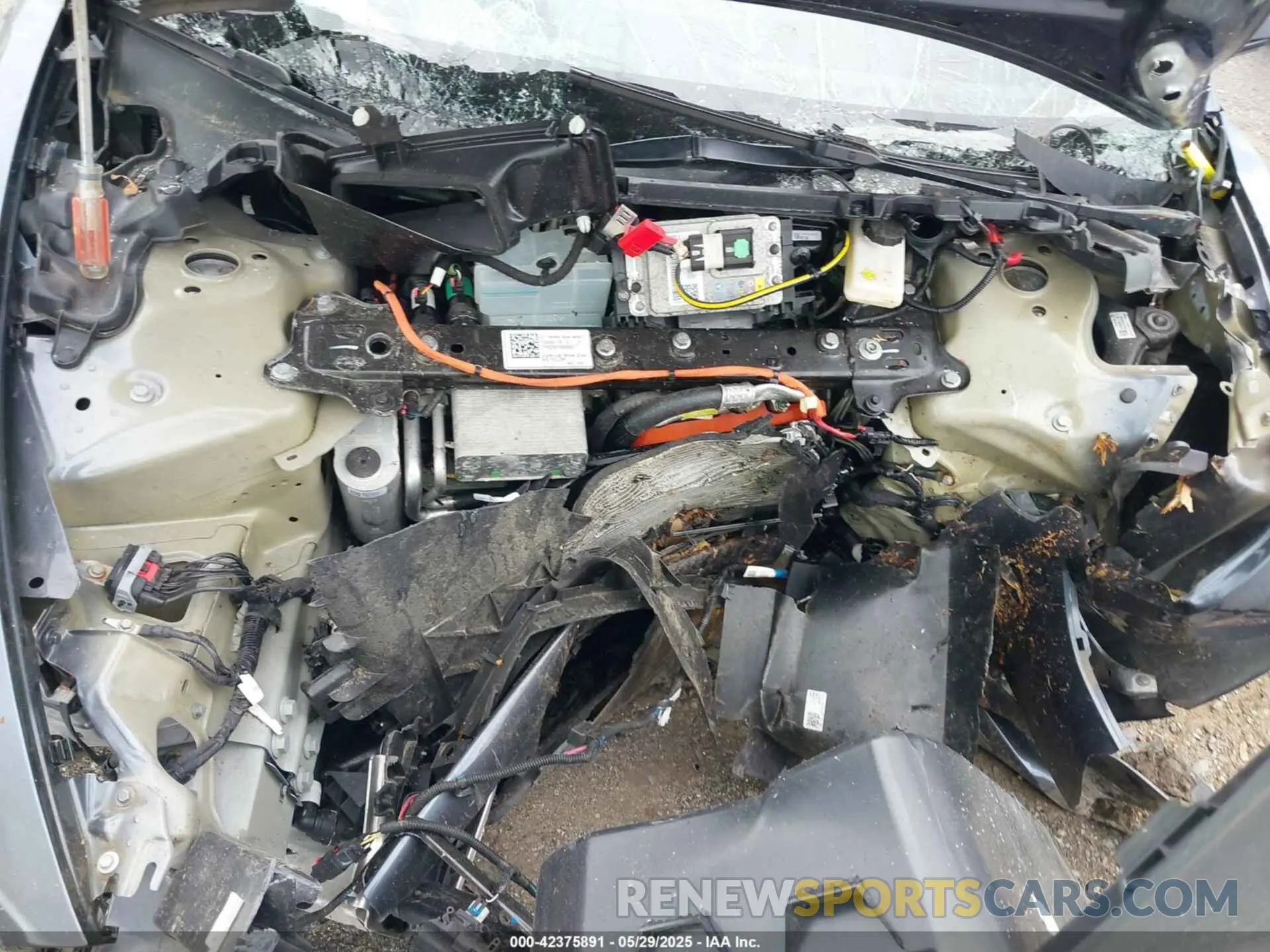 10 Photograph of a damaged car 5YJ3E1EB0PF389992 TESLA MODEL 3 2023