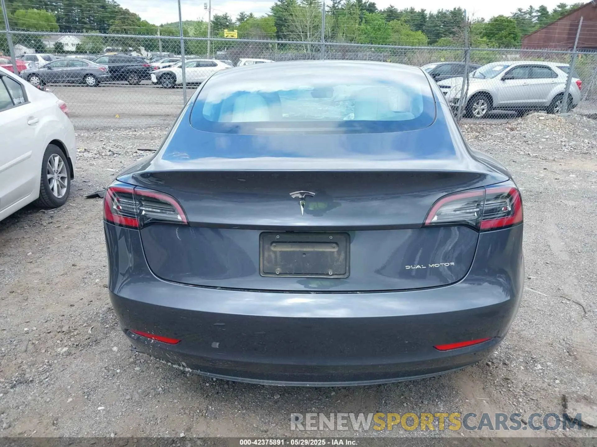 16 Photograph of a damaged car 5YJ3E1EB0PF389992 TESLA MODEL 3 2023