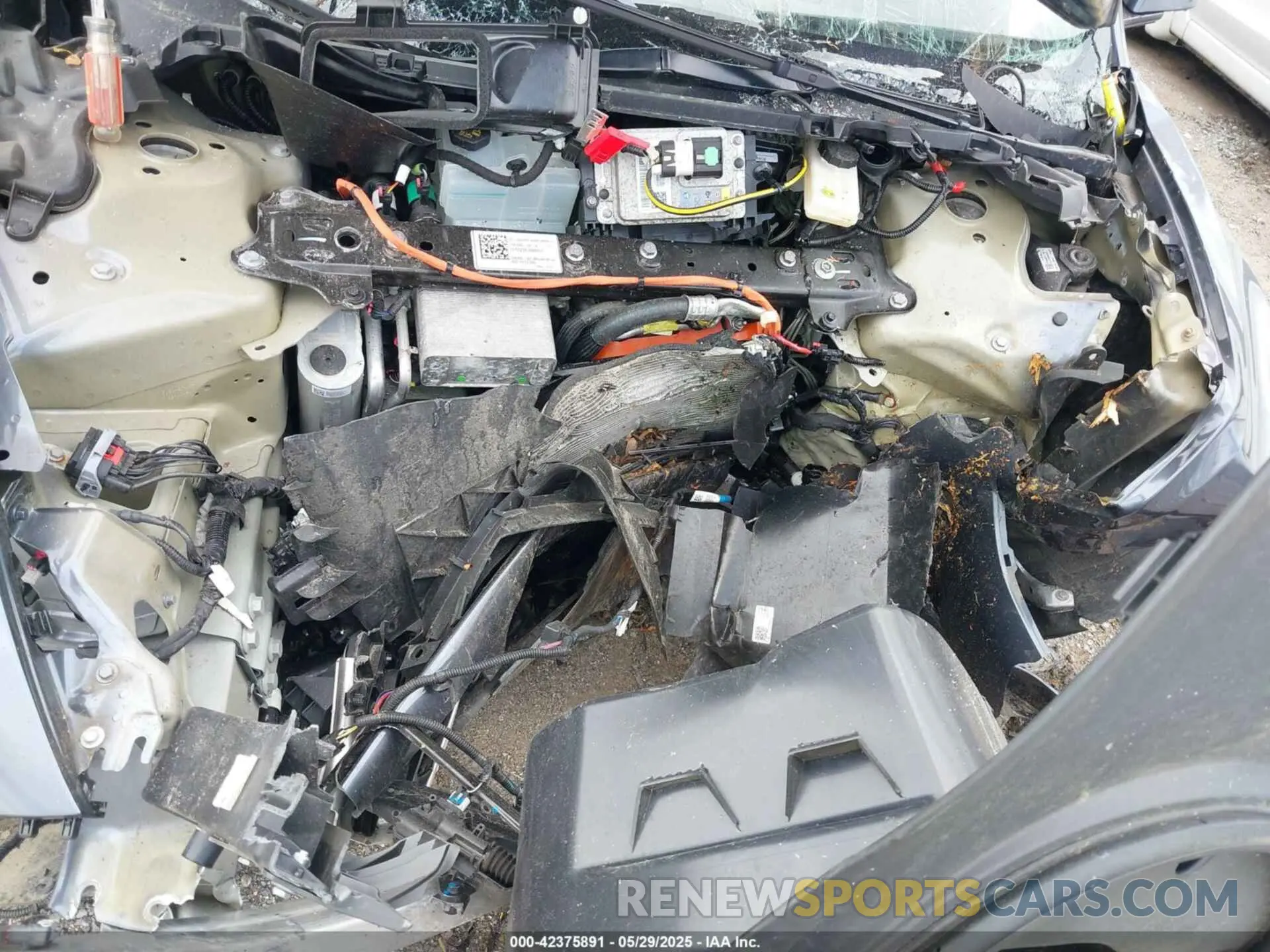 6 Photograph of a damaged car 5YJ3E1EB0PF389992 TESLA MODEL 3 2023