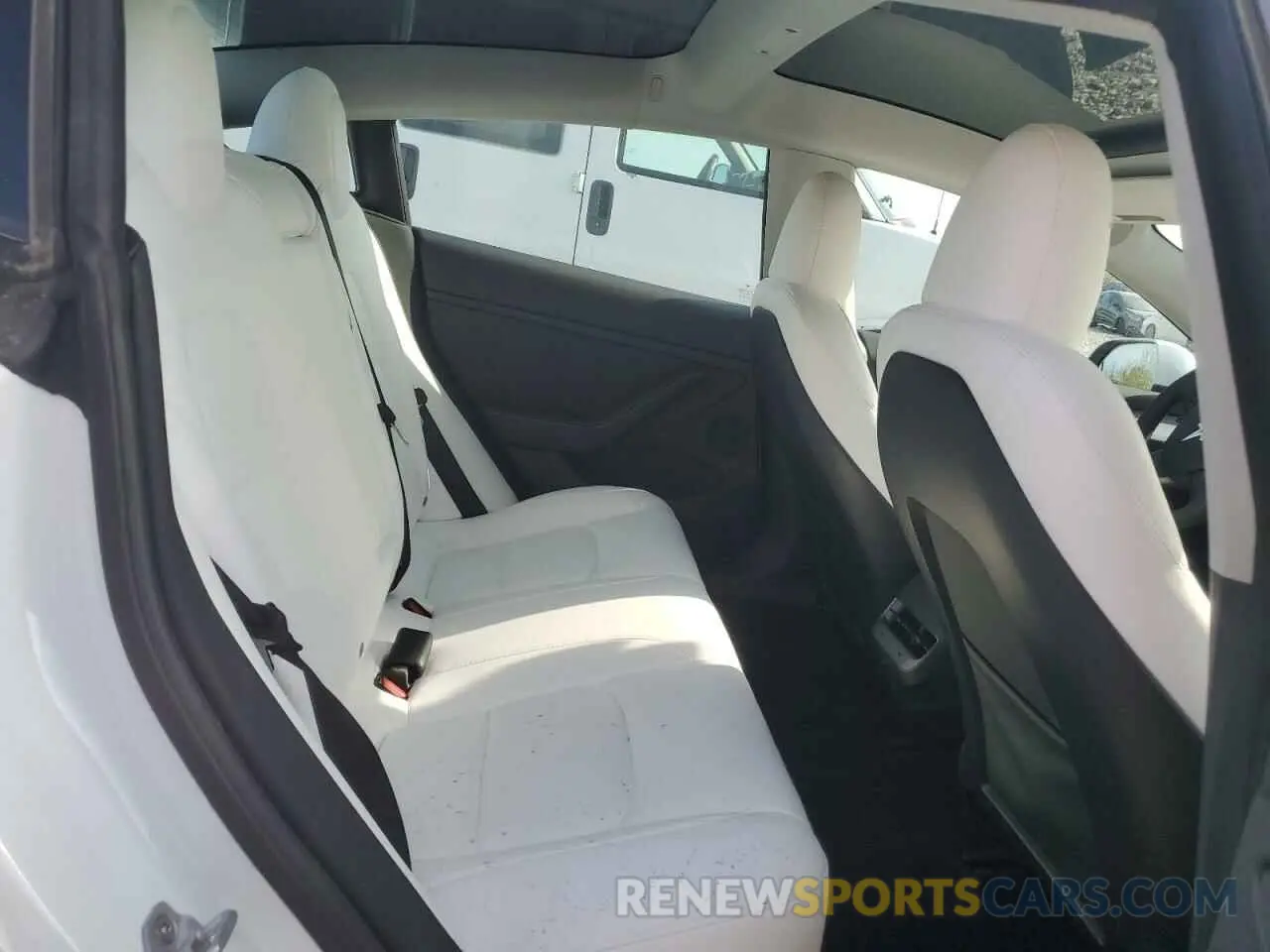 10 Photograph of a damaged car 5YJ3E1EB0PF593188 TESLA MODEL 3 2023