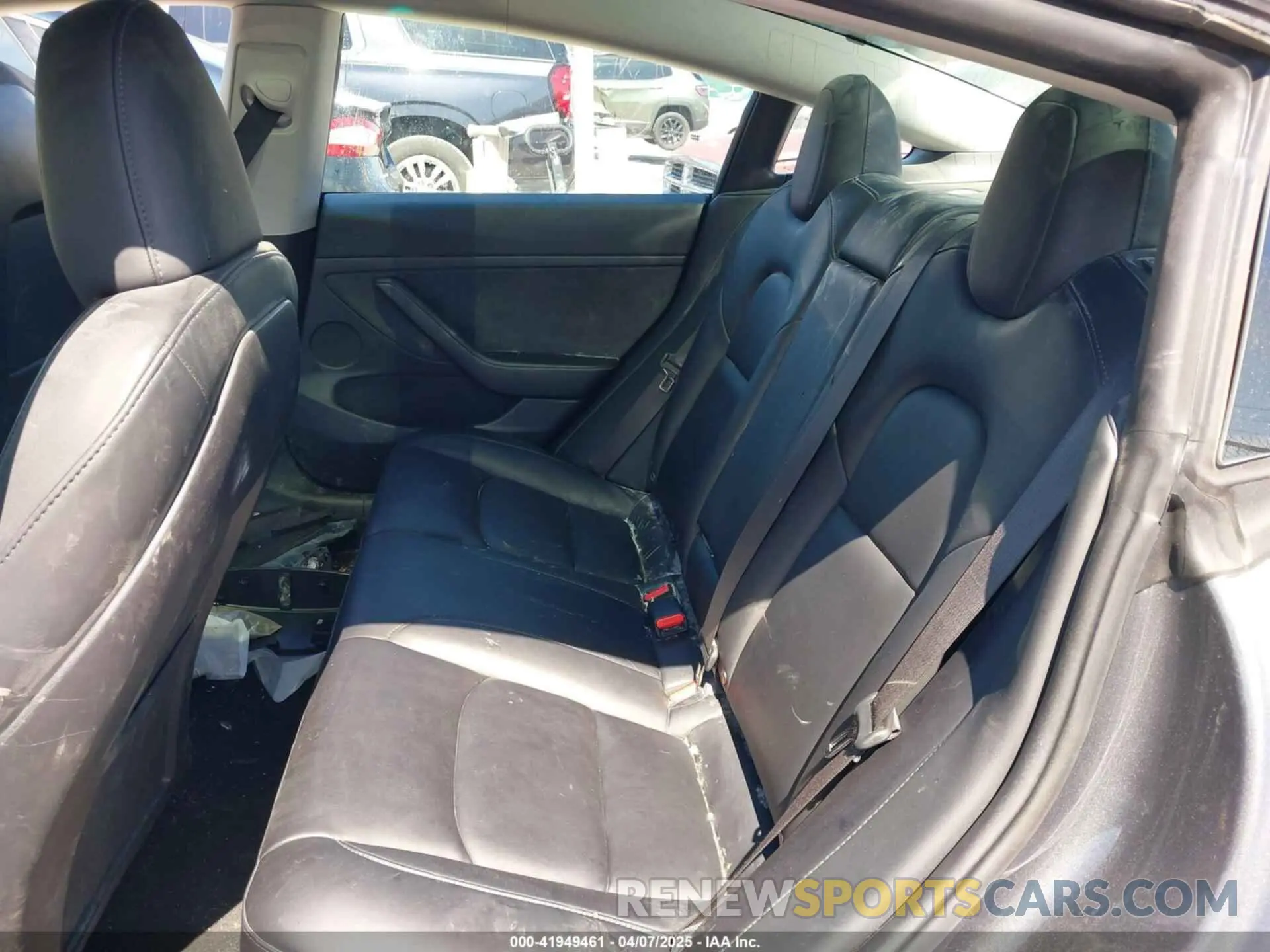 8 Photograph of a damaged car 5YJ3E1EB0PF662235 TESLA MODEL 3 2023