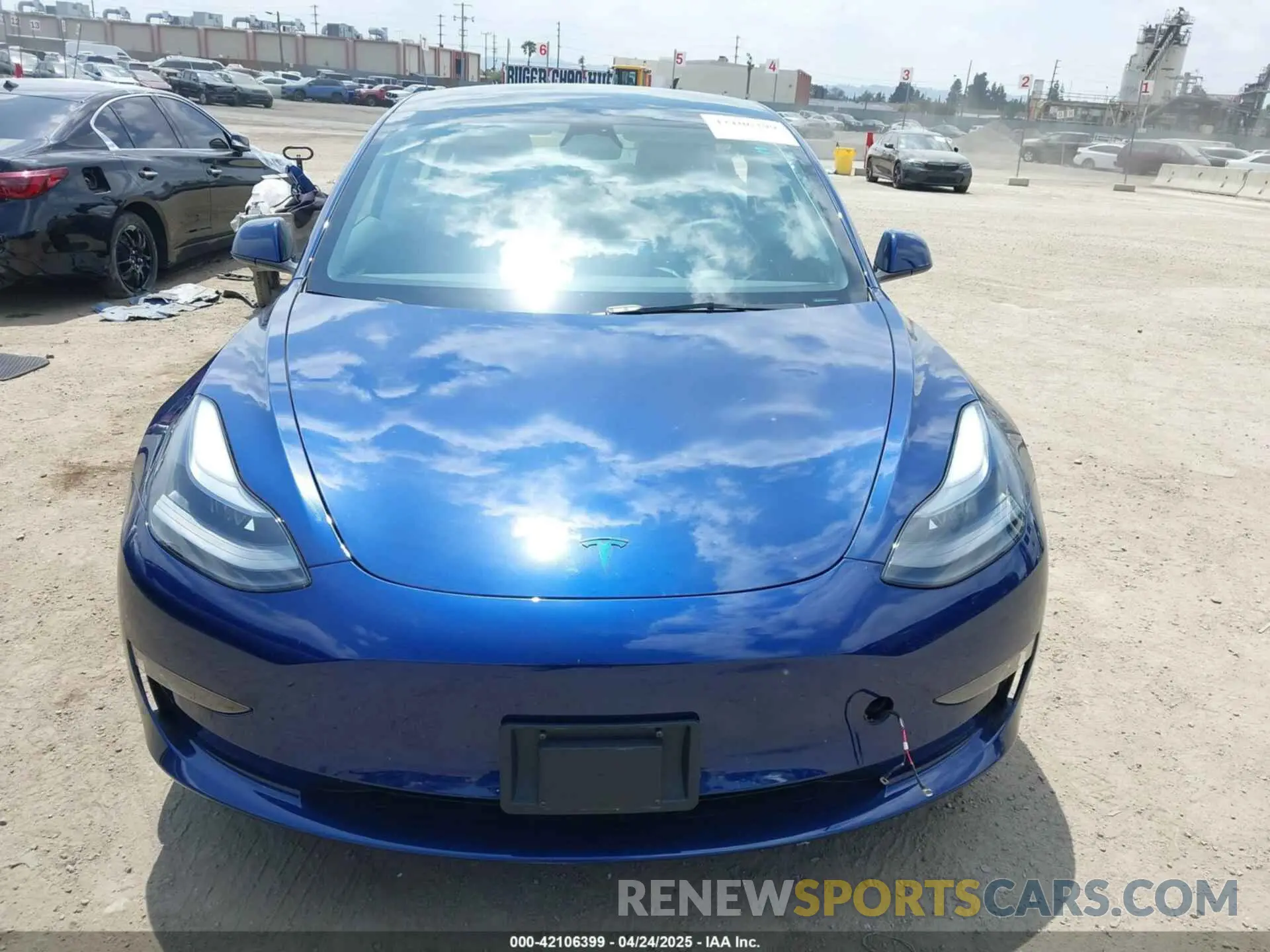 12 Фотография поврежденного автомобиля 5YJ3E1EB1PF667685 TESLA MODEL 3 2023