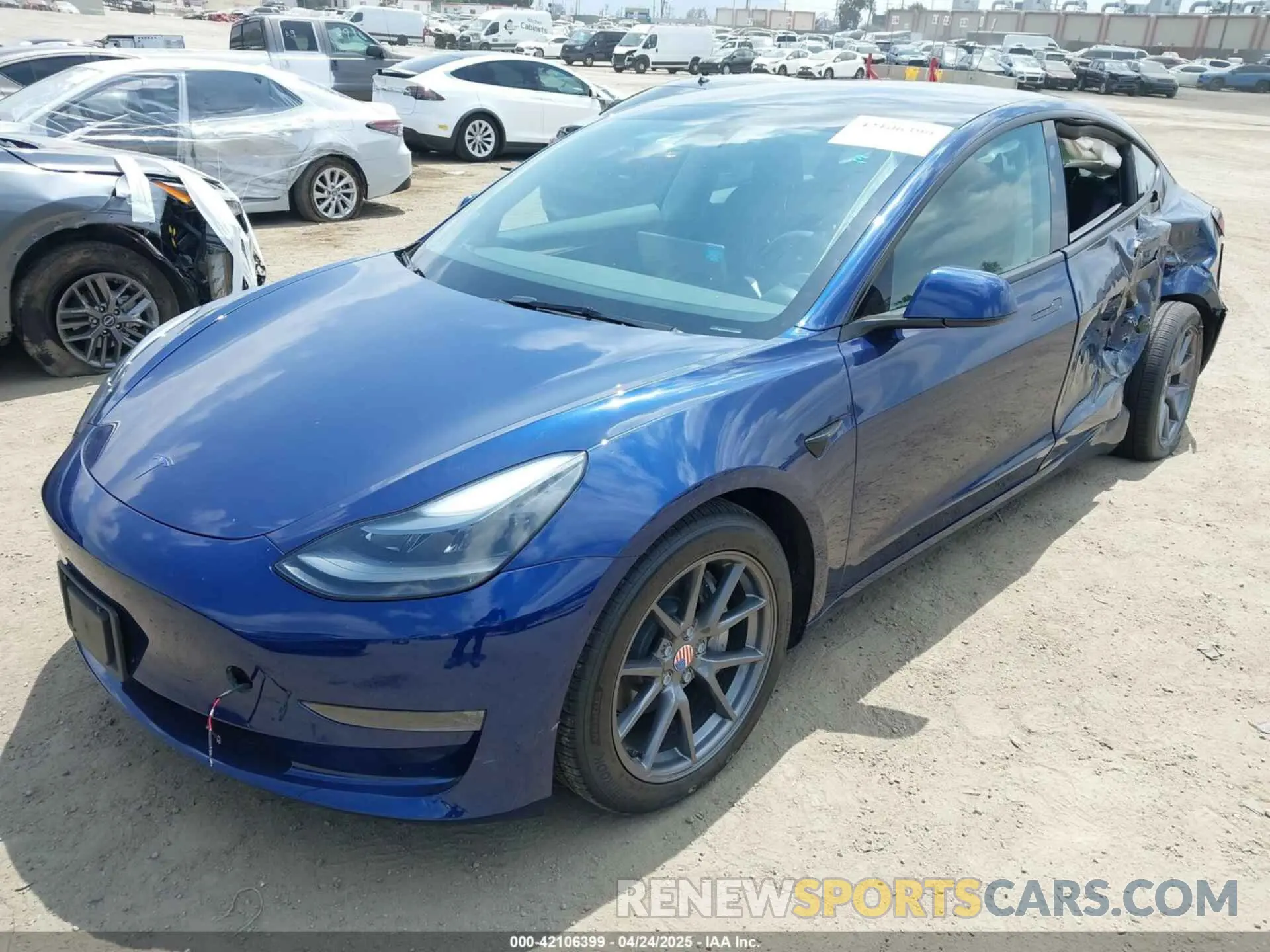 2 Фотография поврежденного автомобиля 5YJ3E1EB1PF667685 TESLA MODEL 3 2023