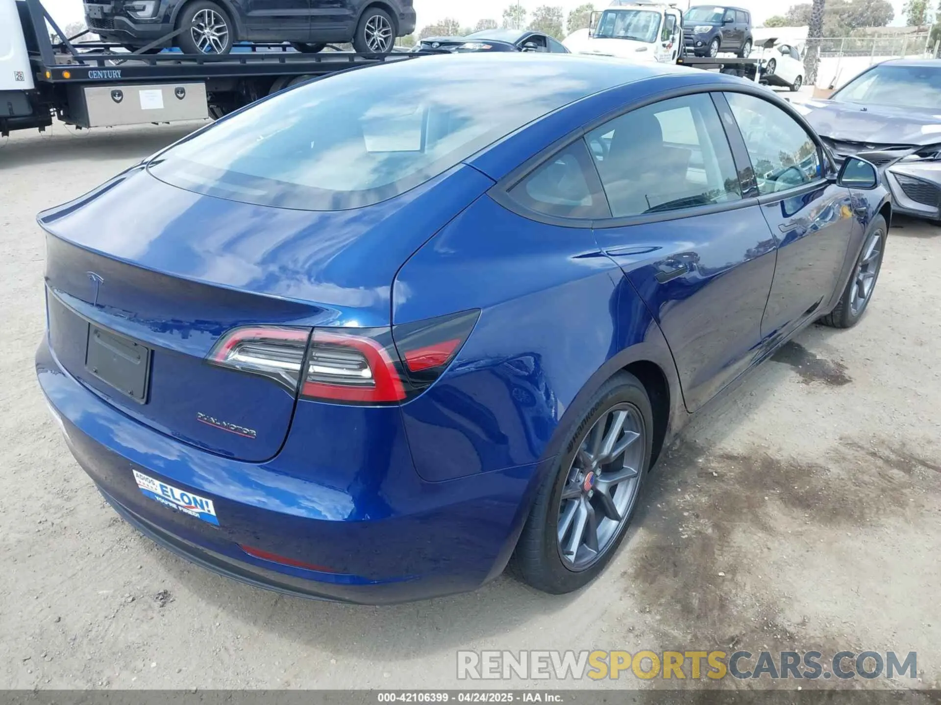 4 Фотография поврежденного автомобиля 5YJ3E1EB1PF667685 TESLA MODEL 3 2023