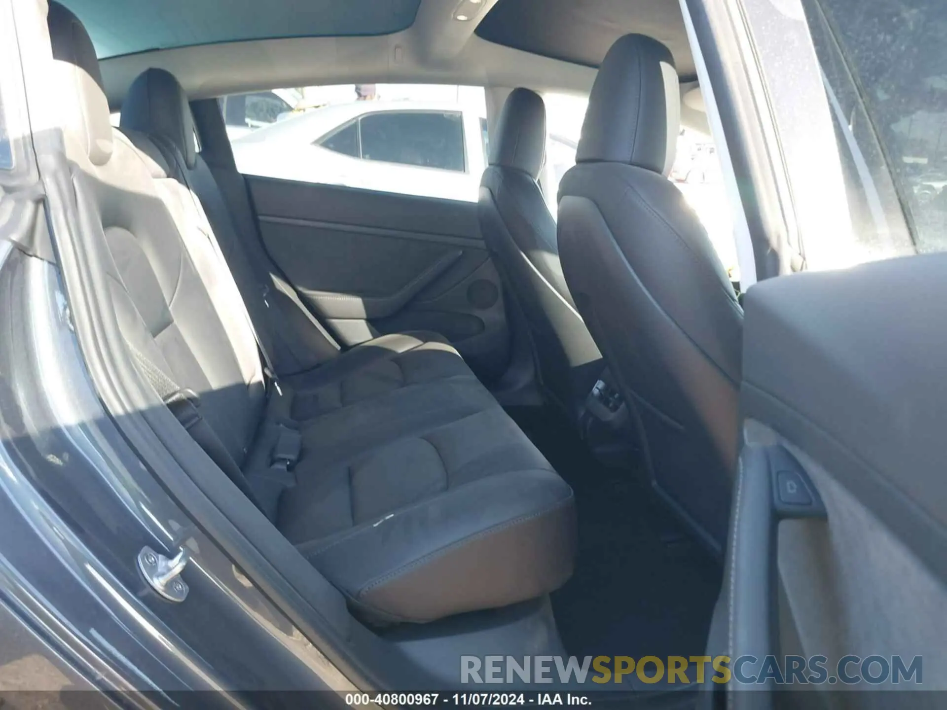 7 Photograph of a damaged car 5YJ3E1EB2PF628541 TESLA MODEL 3 2023