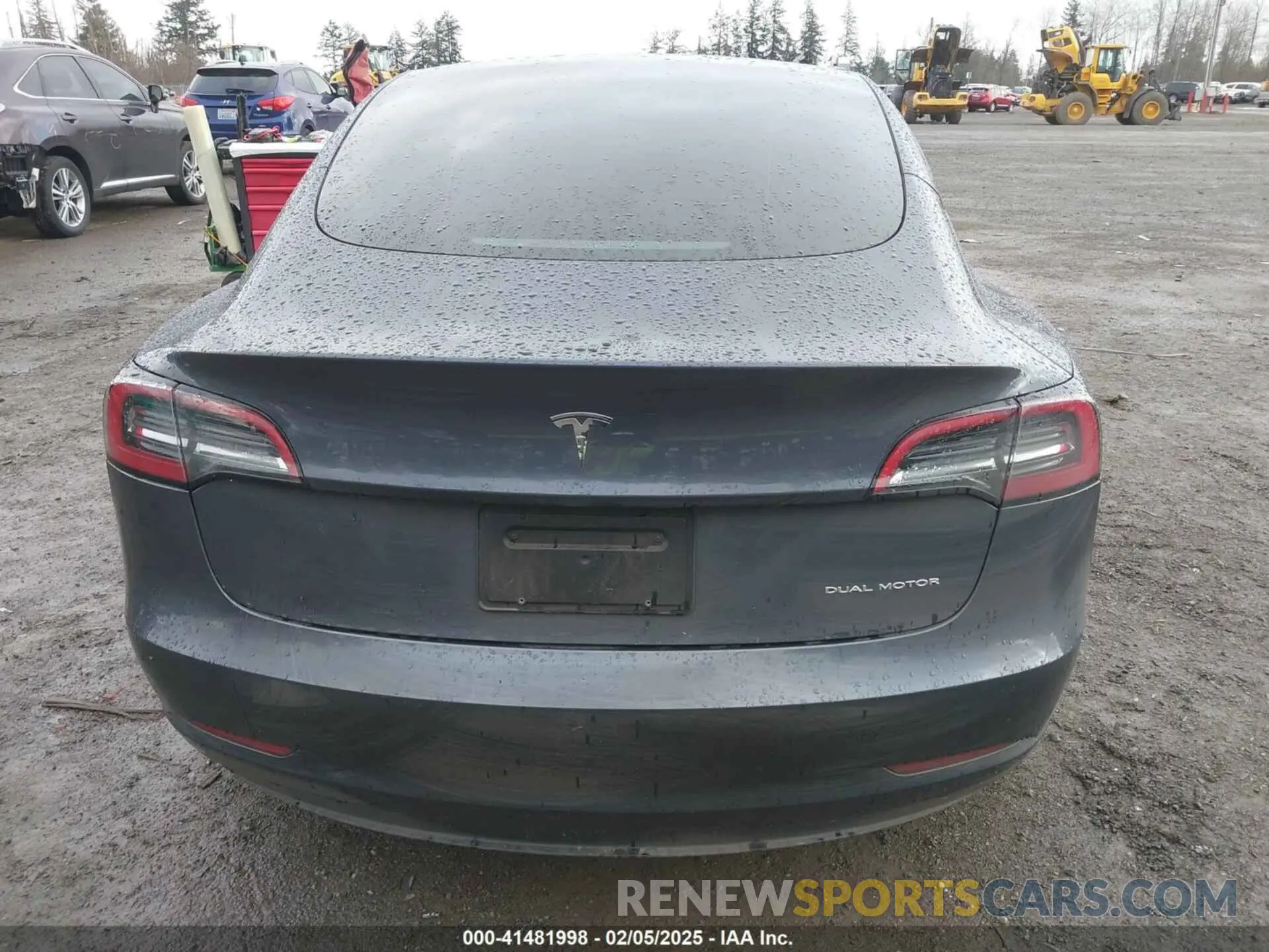 16 Photograph of a damaged car 5YJ3E1EB2PF637191 TESLA MODEL 3 2023