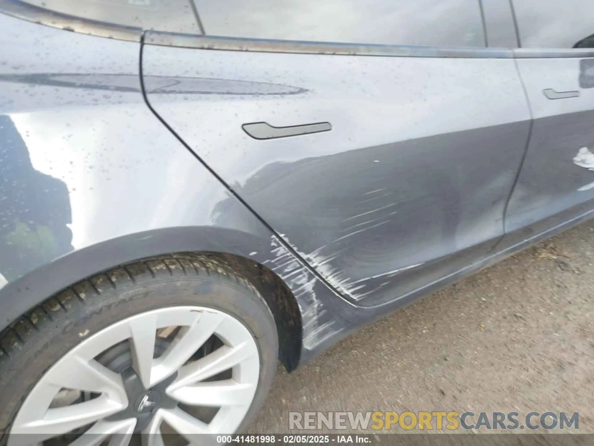 21 Photograph of a damaged car 5YJ3E1EB2PF637191 TESLA MODEL 3 2023