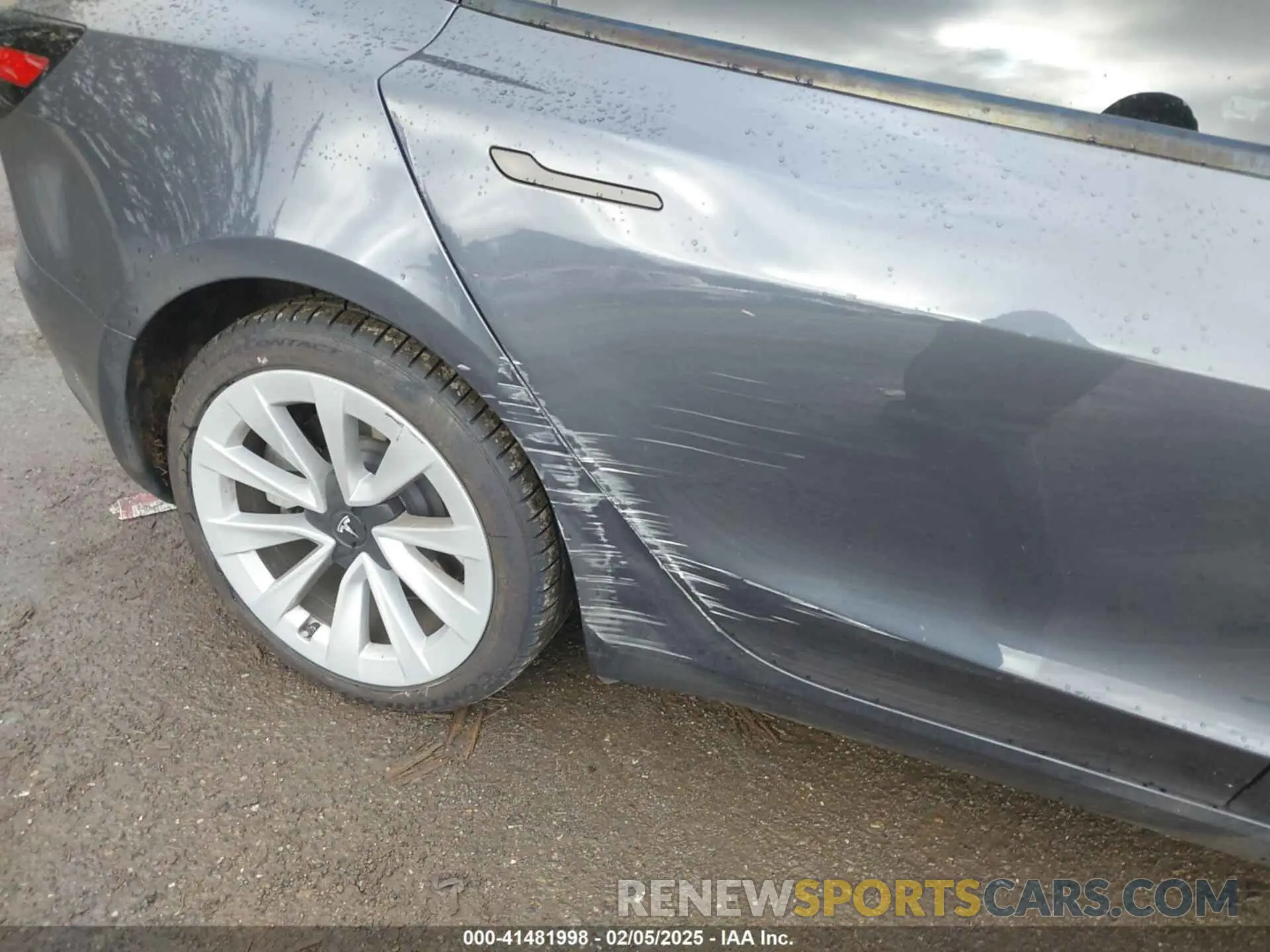 22 Photograph of a damaged car 5YJ3E1EB2PF637191 TESLA MODEL 3 2023