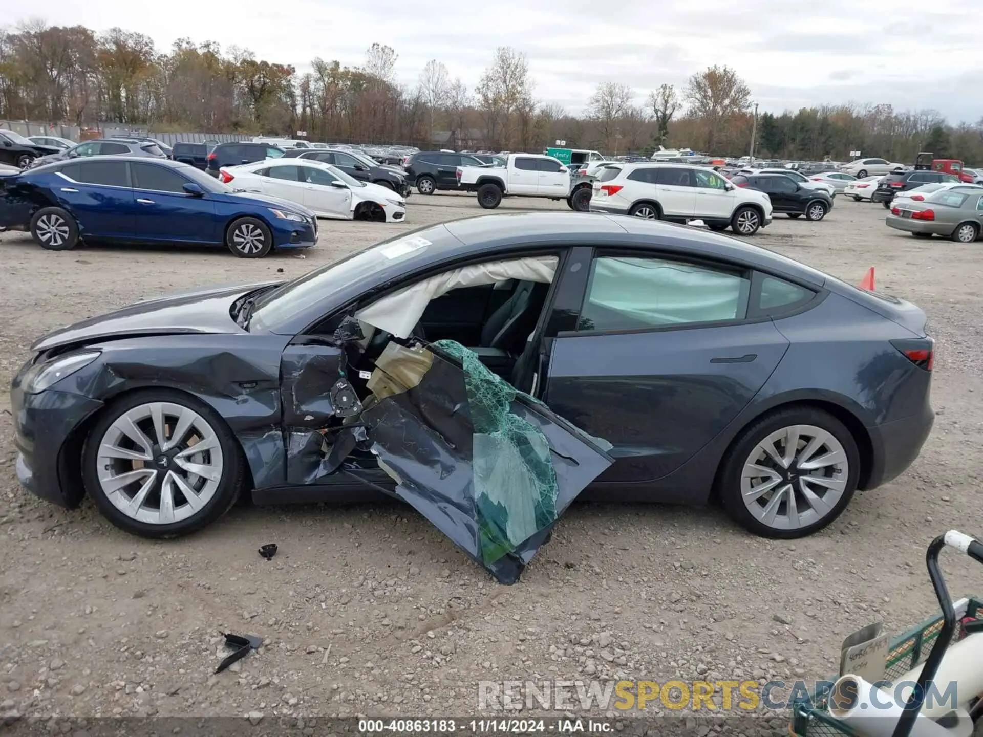 14 Фотография поврежденного автомобиля 5YJ3E1EB2PF686312 TESLA MODEL 3 2023