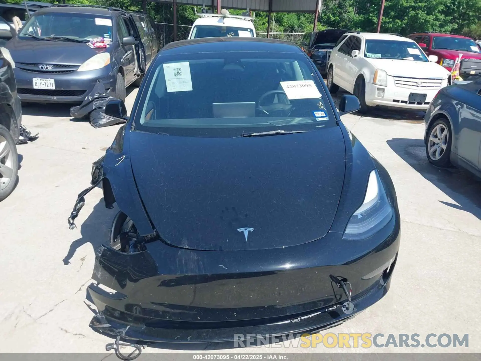 12 Фотография поврежденного автомобиля 5YJ3E1EB2PF688173 TESLA MODEL 3 2023