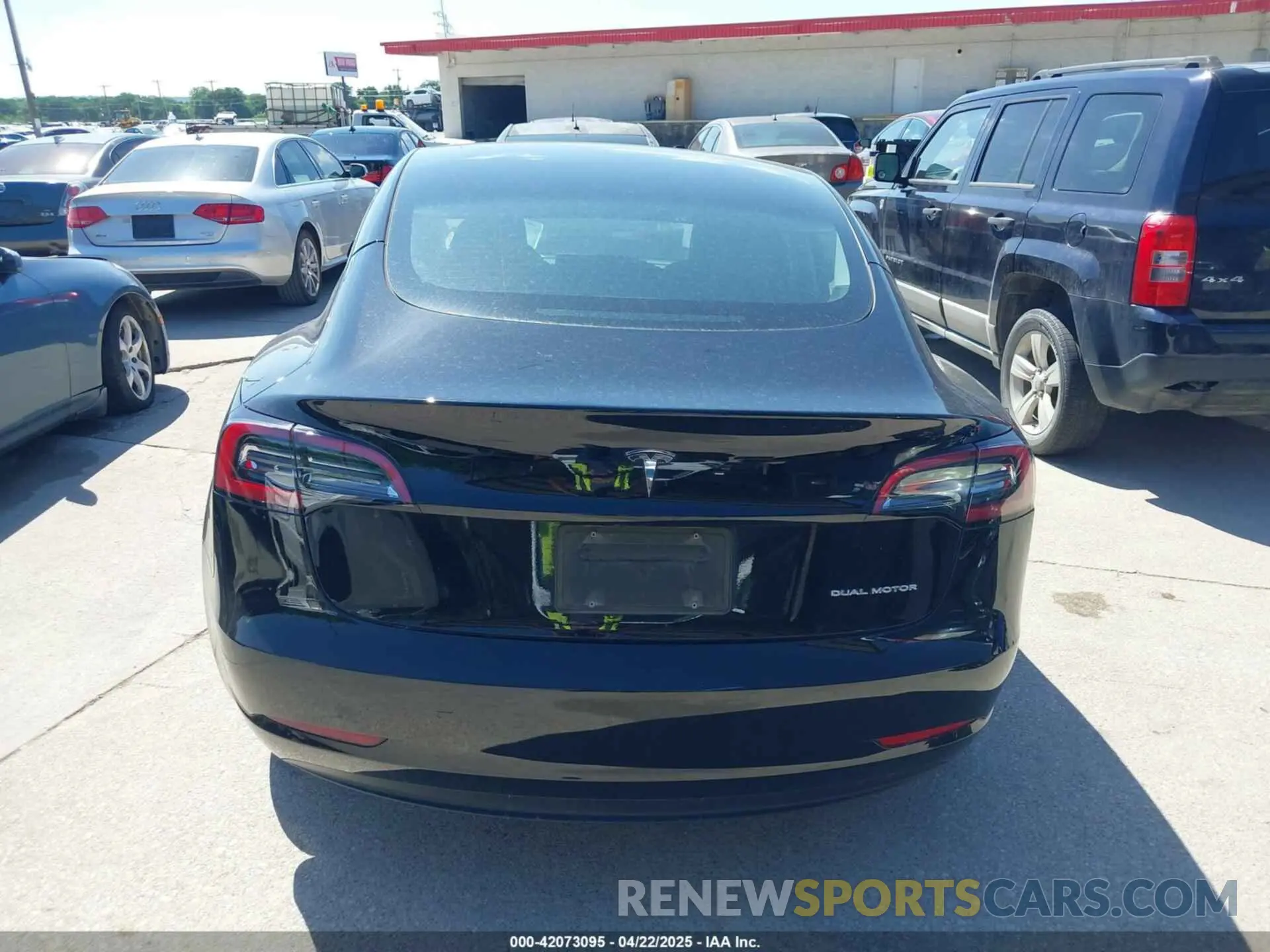 16 Фотография поврежденного автомобиля 5YJ3E1EB2PF688173 TESLA MODEL 3 2023