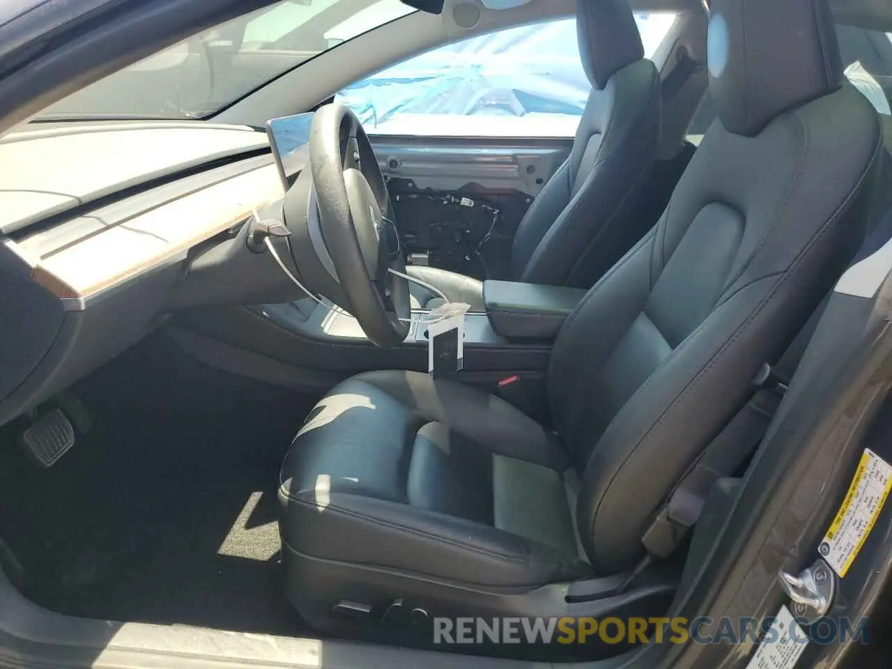 7 Photograph of a damaged car 5YJ3E1EB2PF694247 TESLA MODEL 3 2023