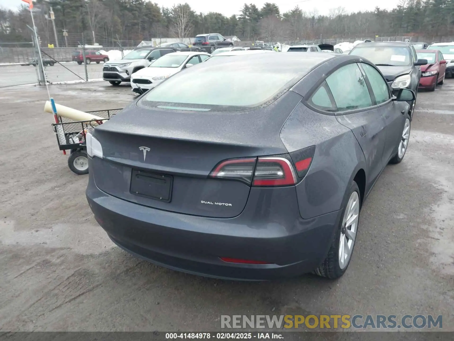 16 Photograph of a damaged car 5YJ3E1EB3PF389517 TESLA MODEL 3 2023