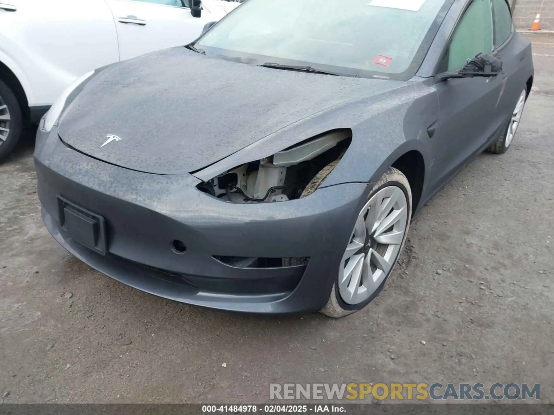6 Photograph of a damaged car 5YJ3E1EB3PF389517 TESLA MODEL 3 2023