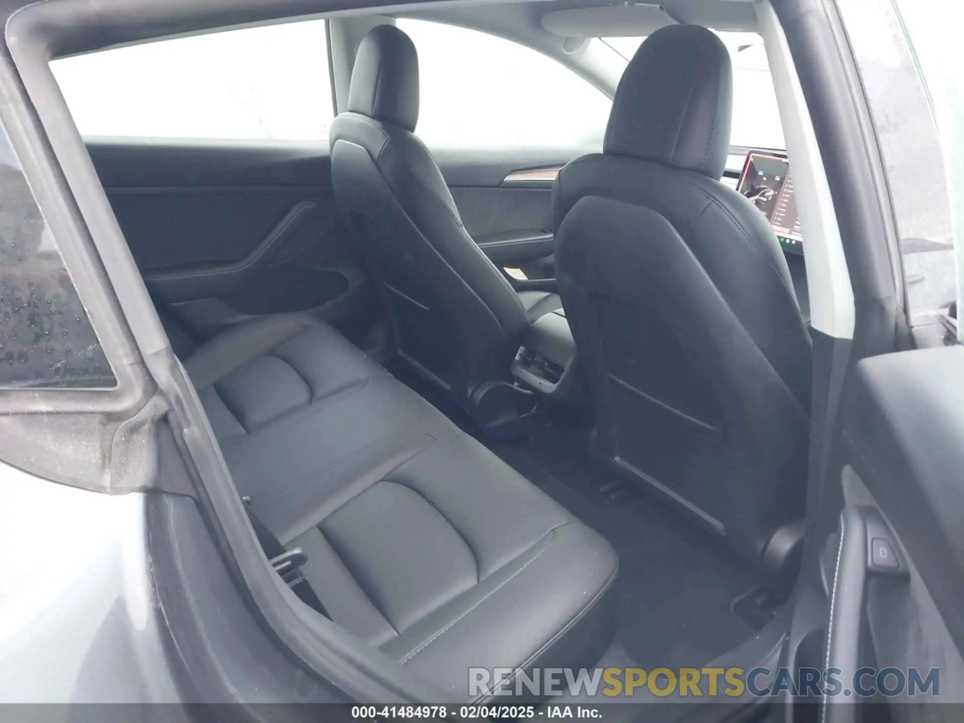 8 Photograph of a damaged car 5YJ3E1EB3PF389517 TESLA MODEL 3 2023