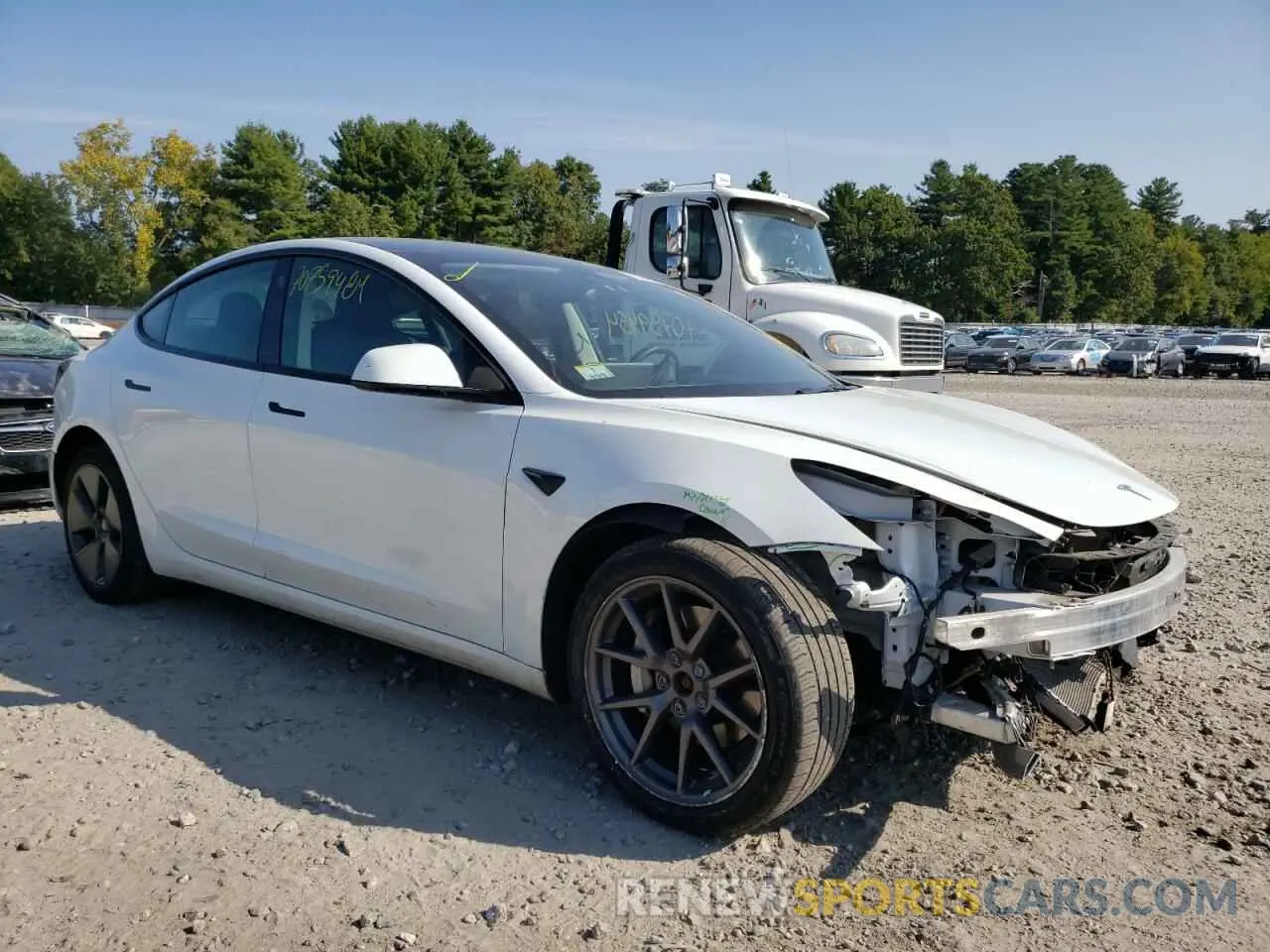 4 Photograph of a damaged car 5YJ3E1EB3PF415386 TESLA MODEL 3 2023