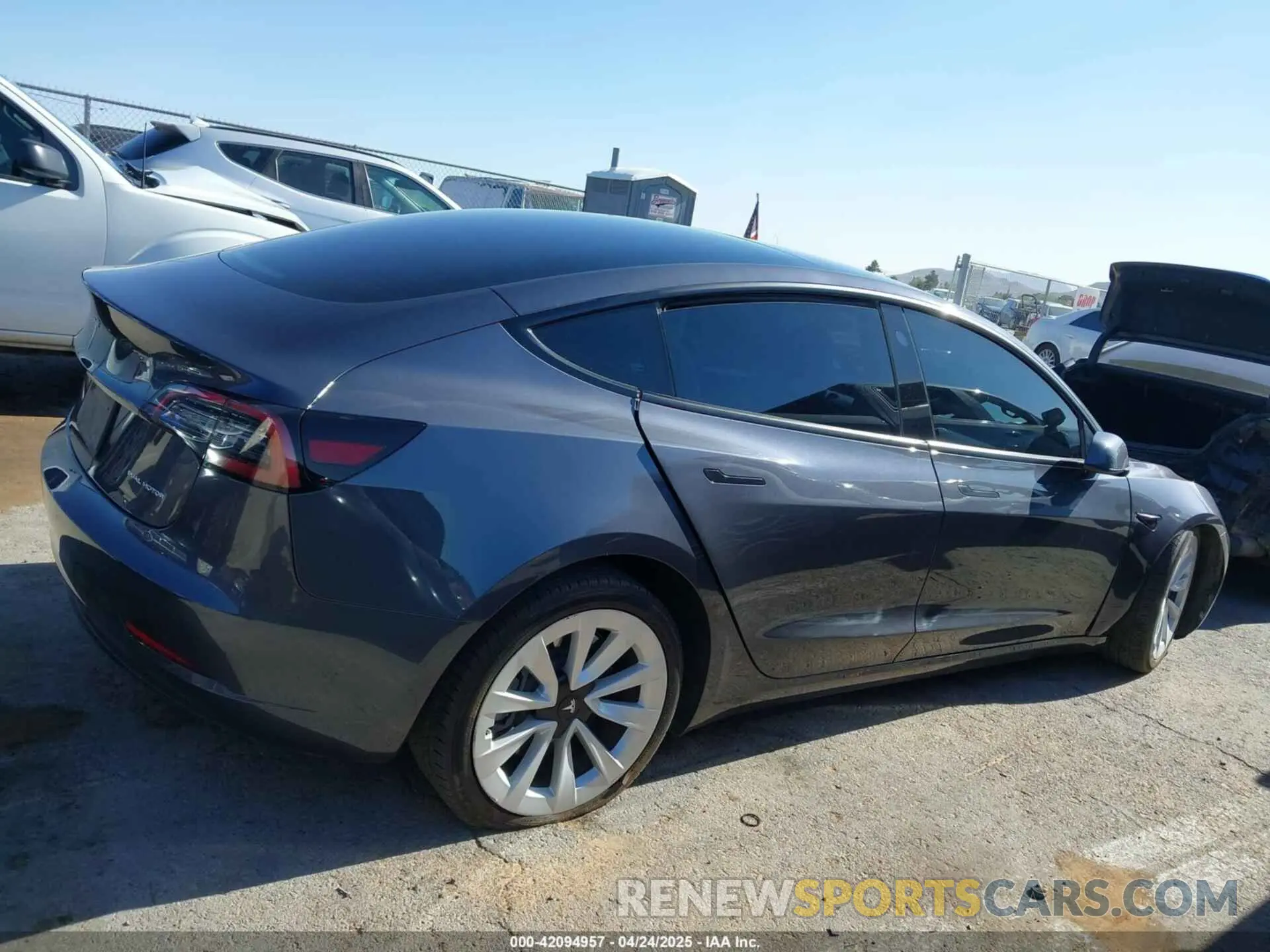 12 Фотография поврежденного автомобиля 5YJ3E1EB3PF626345 TESLA MODEL 3 2023