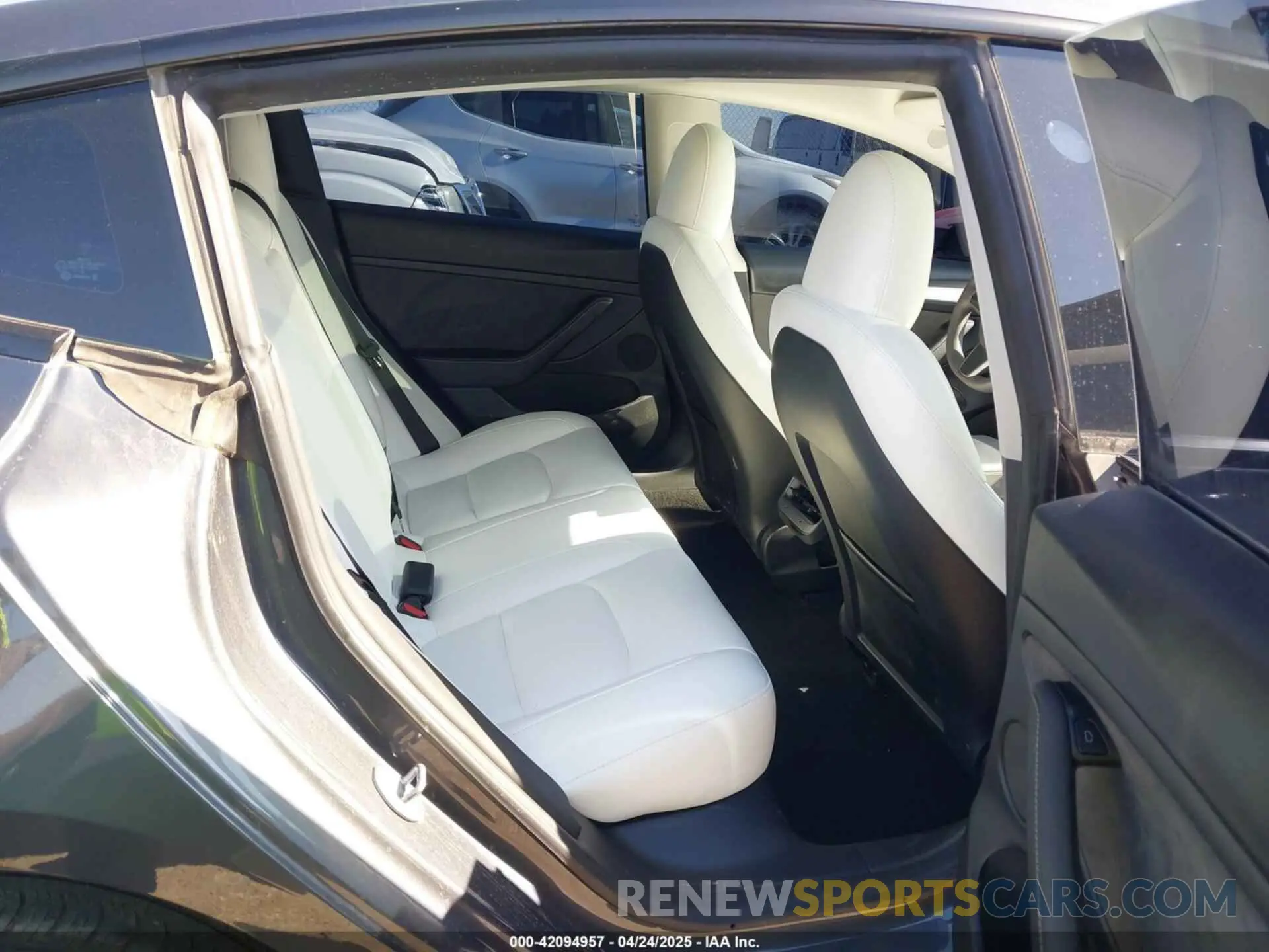 8 Фотография поврежденного автомобиля 5YJ3E1EB3PF626345 TESLA MODEL 3 2023
