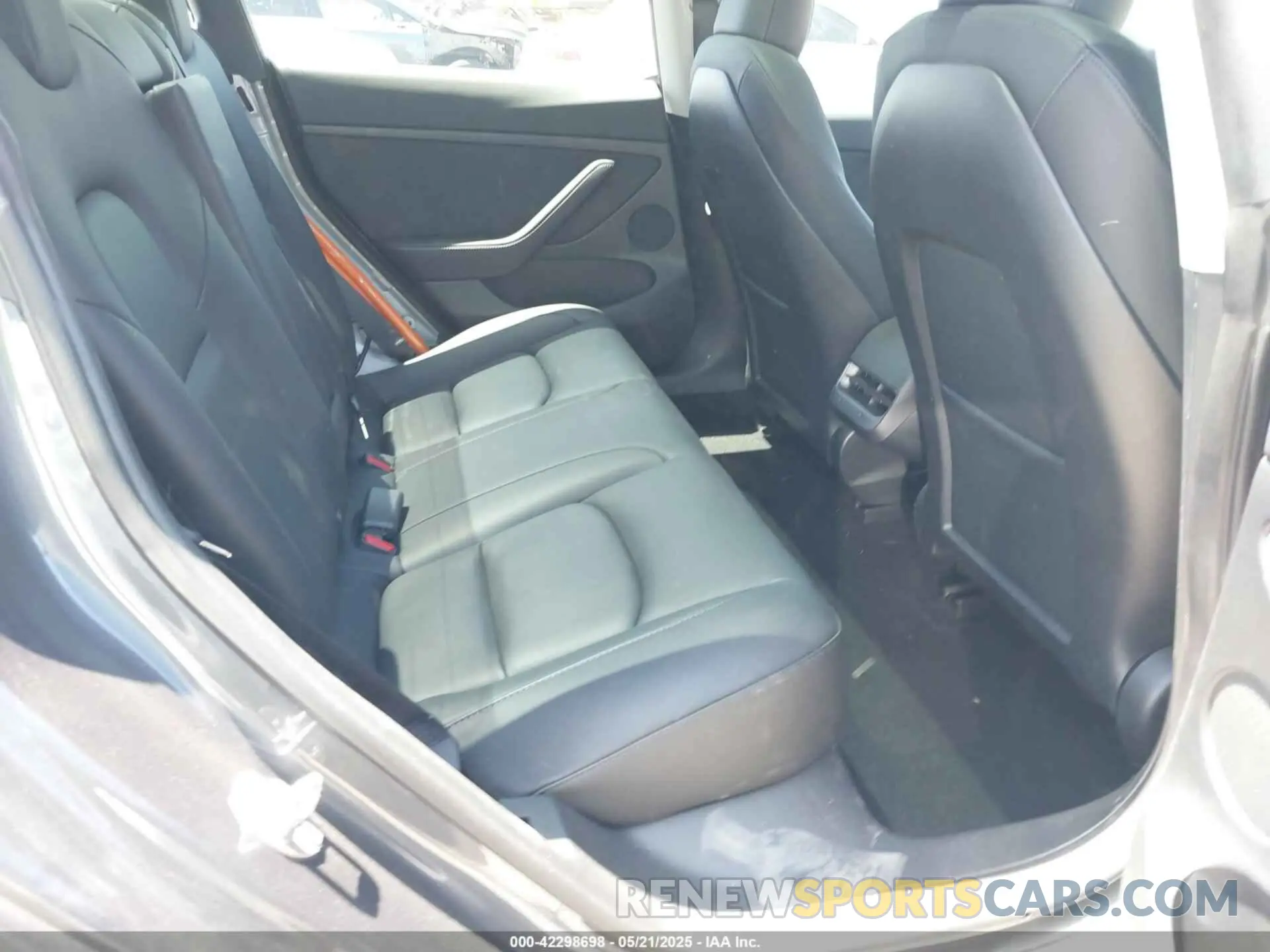 8 Photograph of a damaged car 5YJ3E1EB3PF698548 TESLA MODEL 3 2023