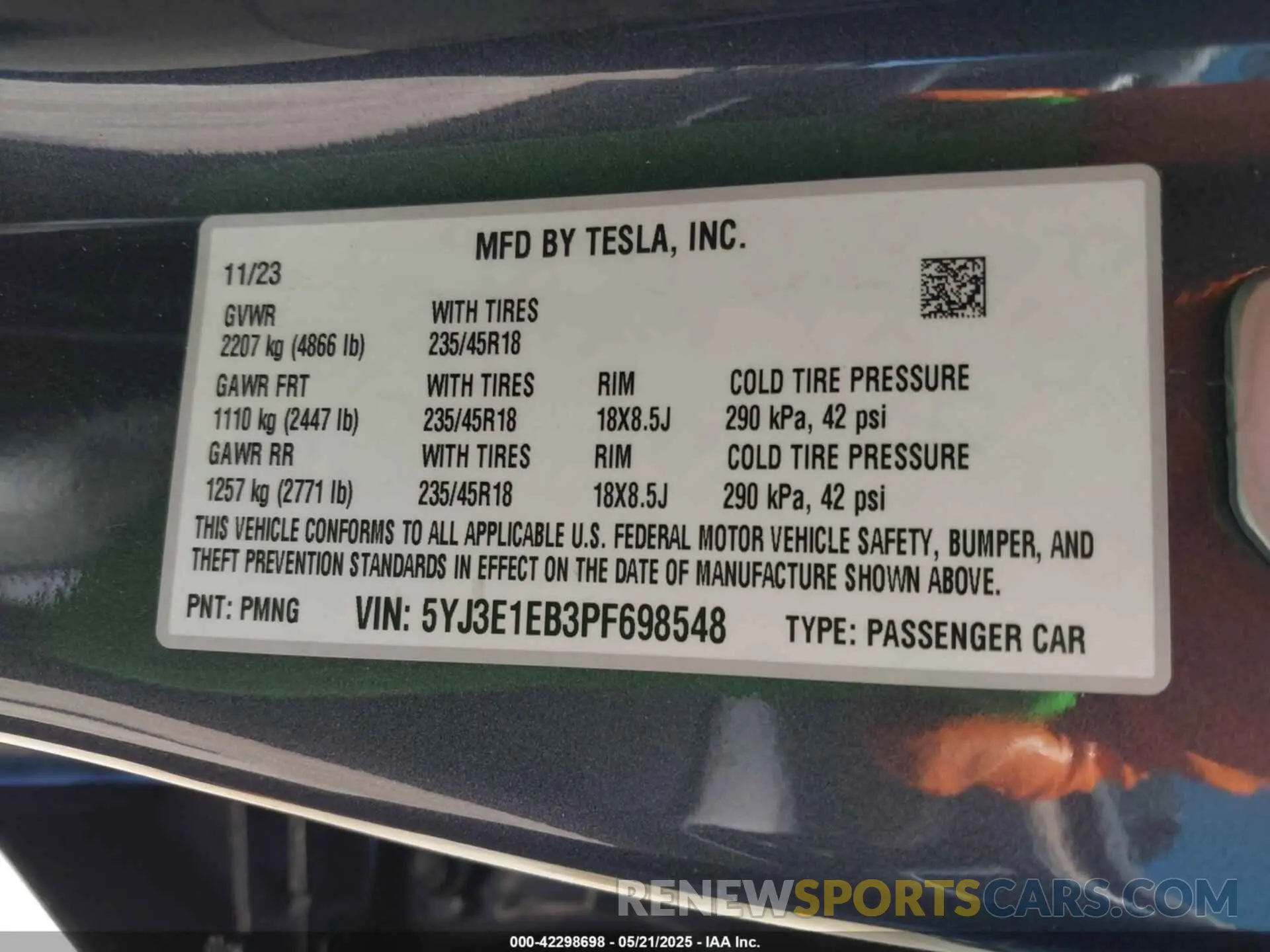 9 Photograph of a damaged car 5YJ3E1EB3PF698548 TESLA MODEL 3 2023