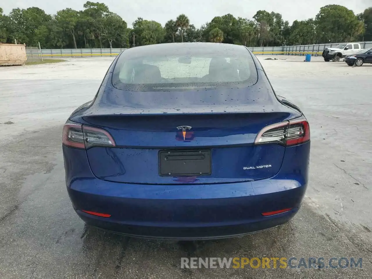 6 Photograph of a damaged car 5YJ3E1EB4PF390885 TESLA MODEL 3 2023