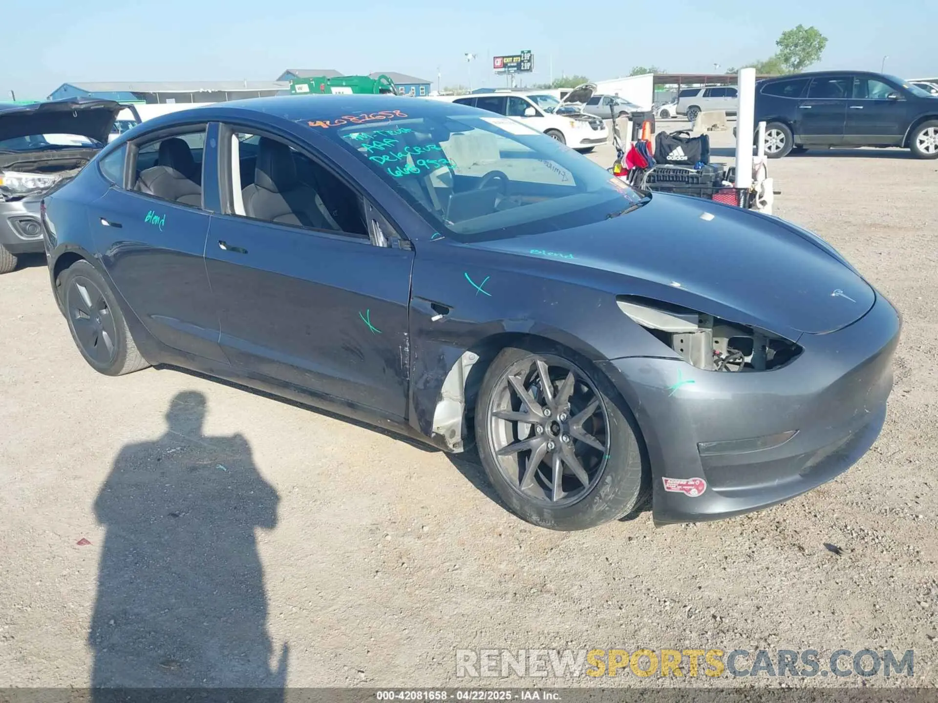 1 Фотография поврежденного автомобиля 5YJ3E1EB5PF668953 TESLA MODEL 3 2023