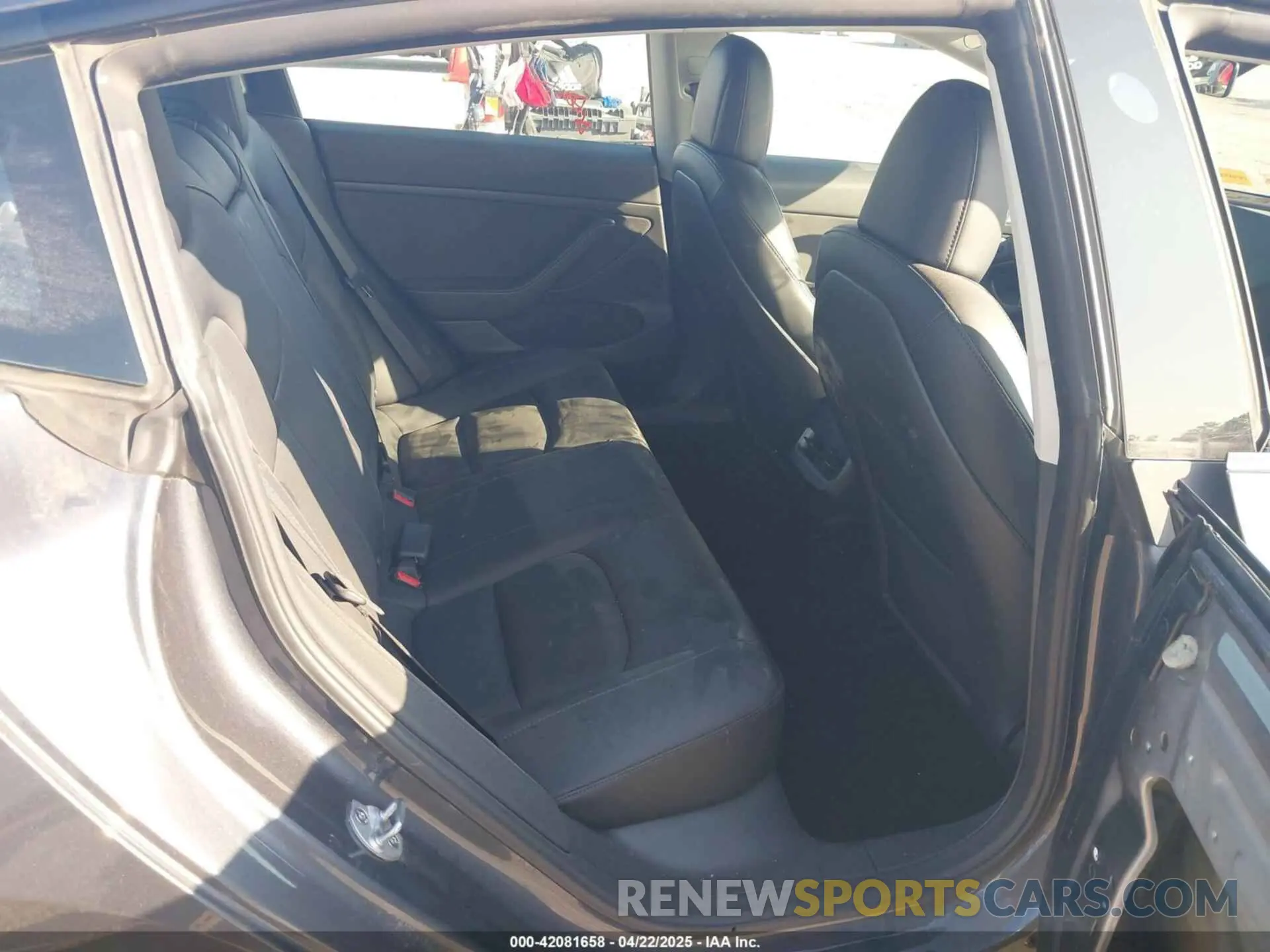 8 Фотография поврежденного автомобиля 5YJ3E1EB5PF668953 TESLA MODEL 3 2023