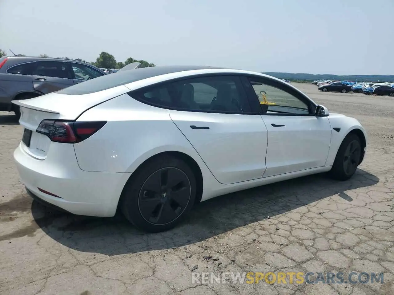 3 Photograph of a damaged car 5YJ3E1EB6PF472343 TESLA MODEL 3 2023