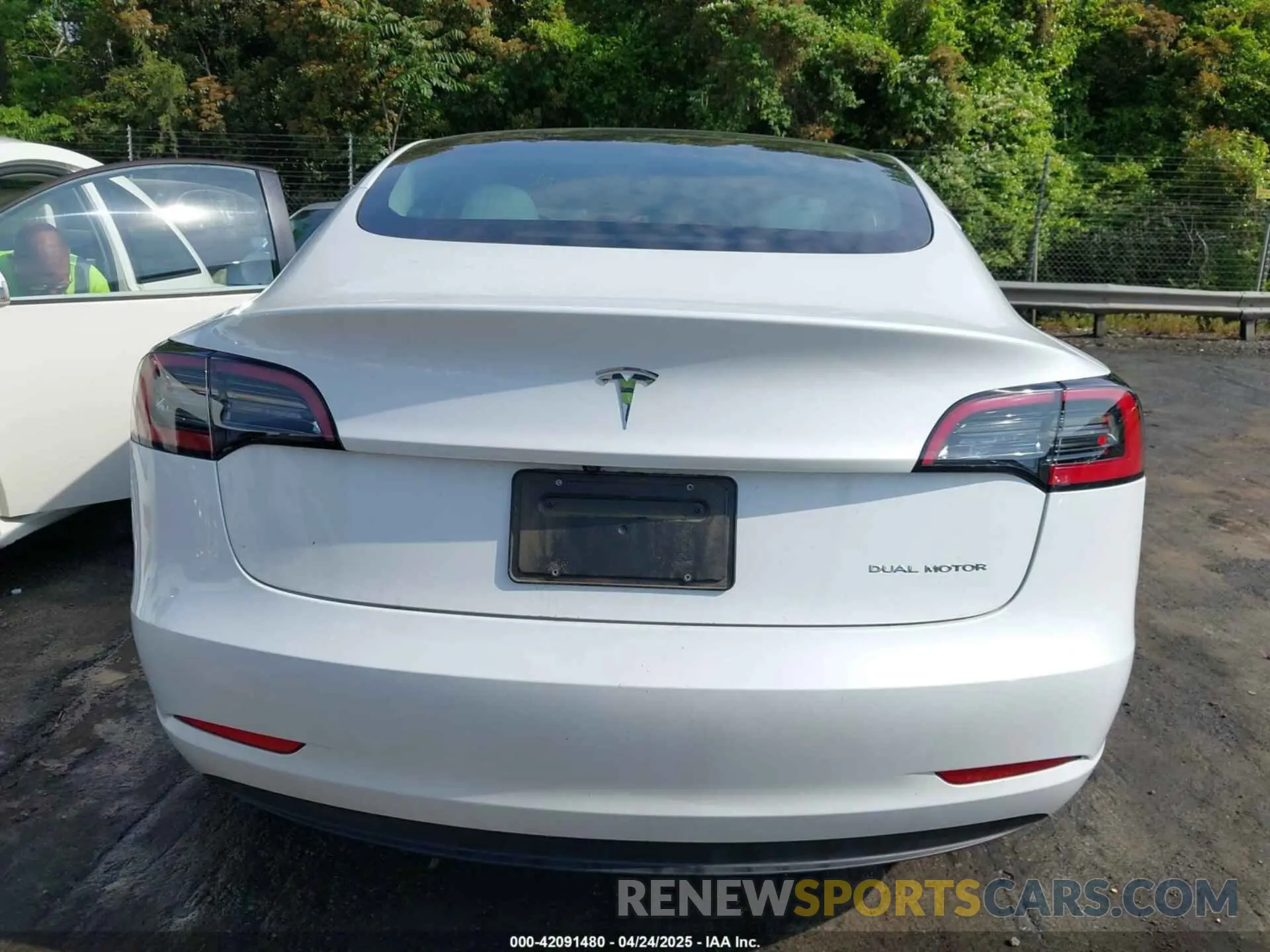 16 Фотография поврежденного автомобиля 5YJ3E1EB6PF632320 TESLA MODEL 3 2023