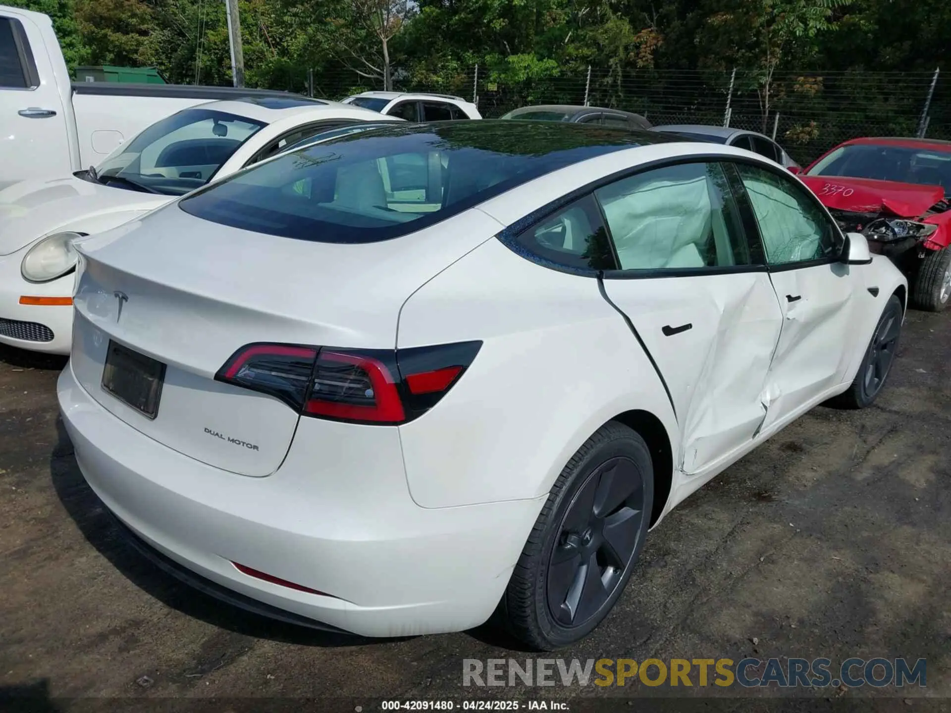 4 Фотография поврежденного автомобиля 5YJ3E1EB6PF632320 TESLA MODEL 3 2023