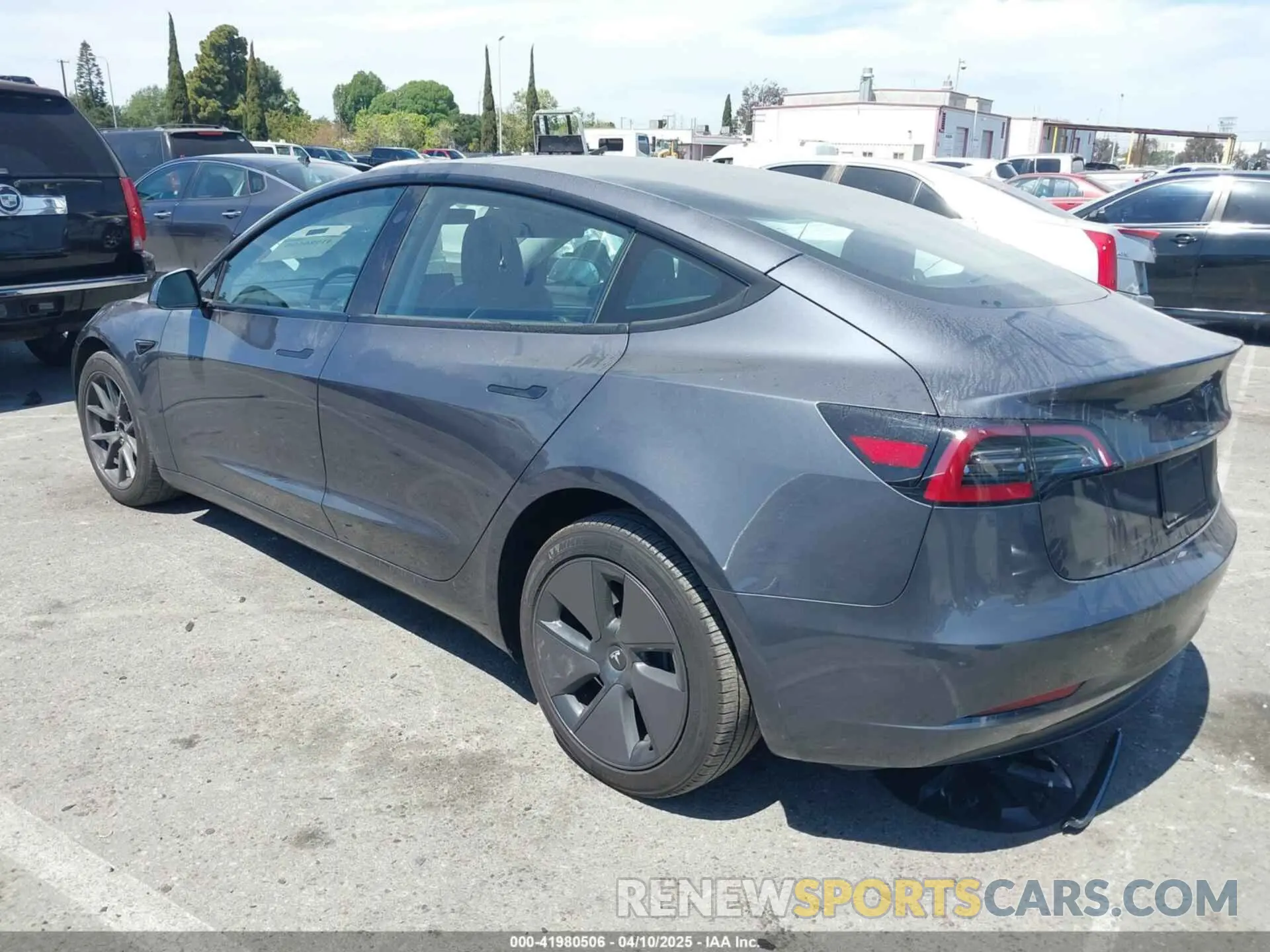 14 Photograph of a damaged car 5YJ3E1EB6PF682747 TESLA MODEL 3 2023