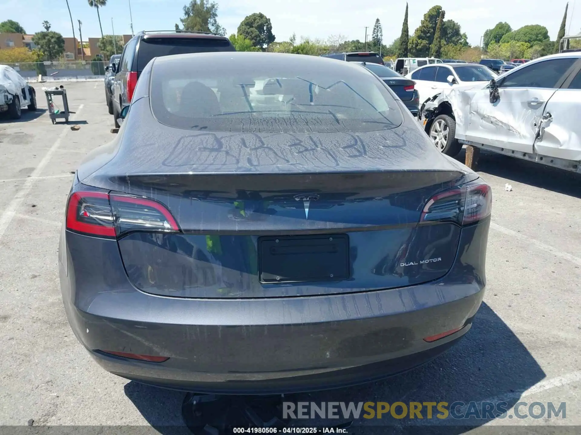 16 Photograph of a damaged car 5YJ3E1EB6PF682747 TESLA MODEL 3 2023