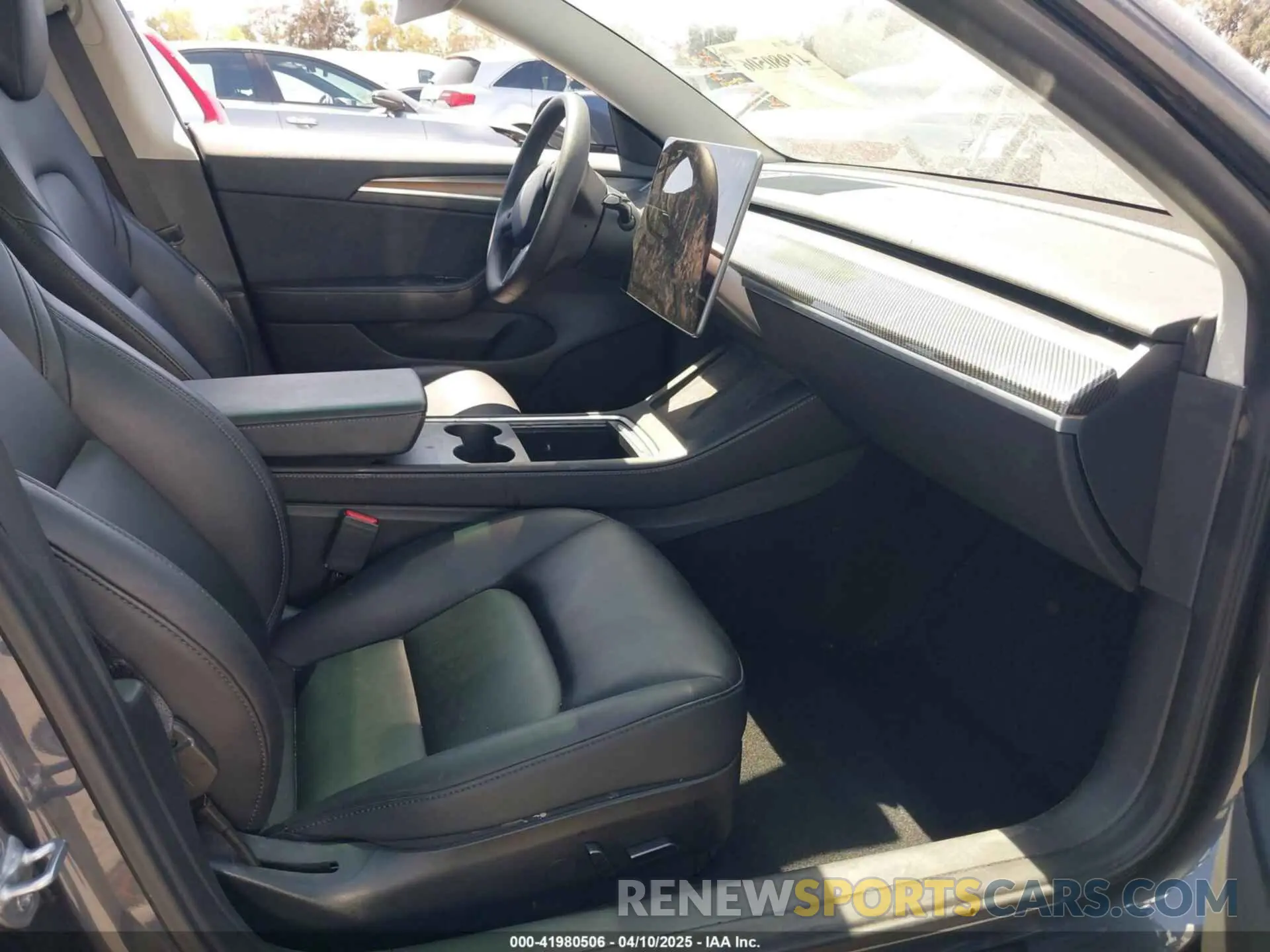 5 Photograph of a damaged car 5YJ3E1EB6PF682747 TESLA MODEL 3 2023
