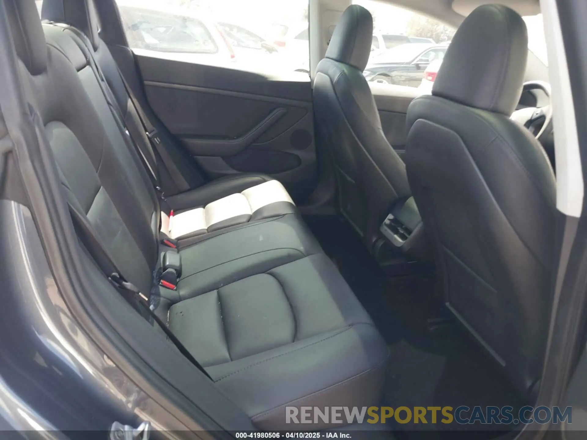 8 Photograph of a damaged car 5YJ3E1EB6PF682747 TESLA MODEL 3 2023