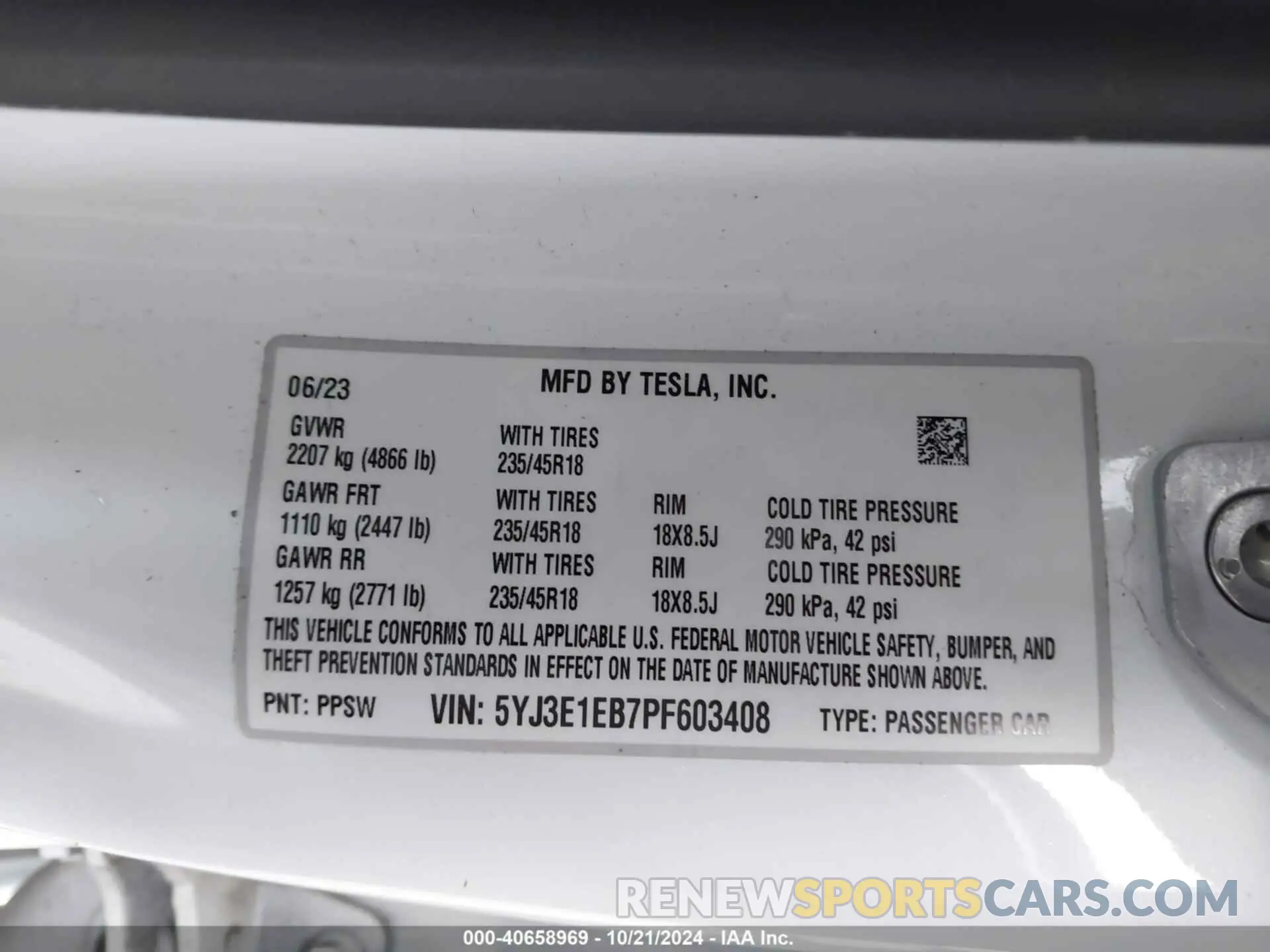 9 Photograph of a damaged car 5YJ3E1EB7PF603408 TESLA MODEL 3 2023
