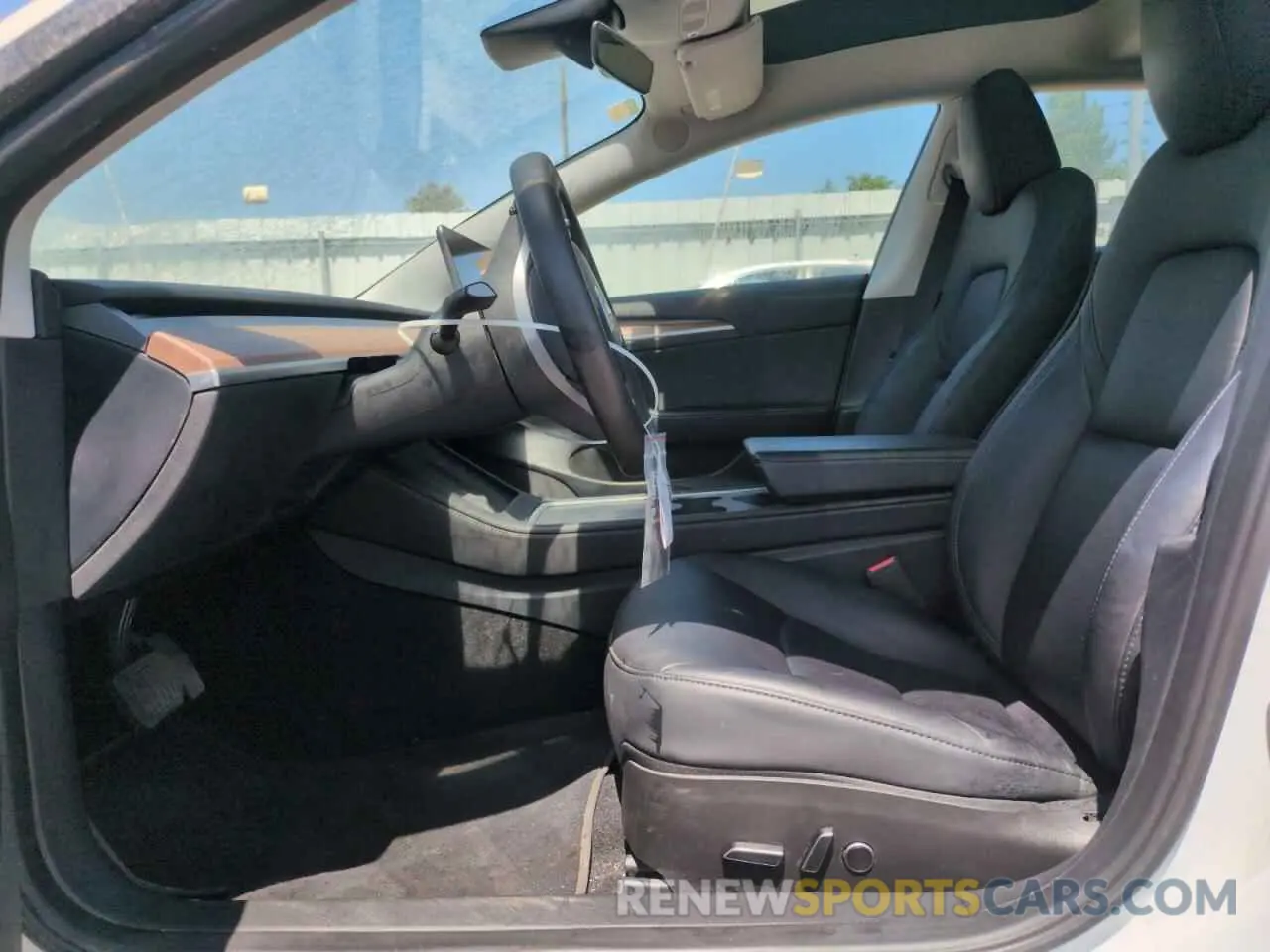 7 Photograph of a damaged car 5YJ3E1EB7PF636375 TESLA MODEL 3 2023