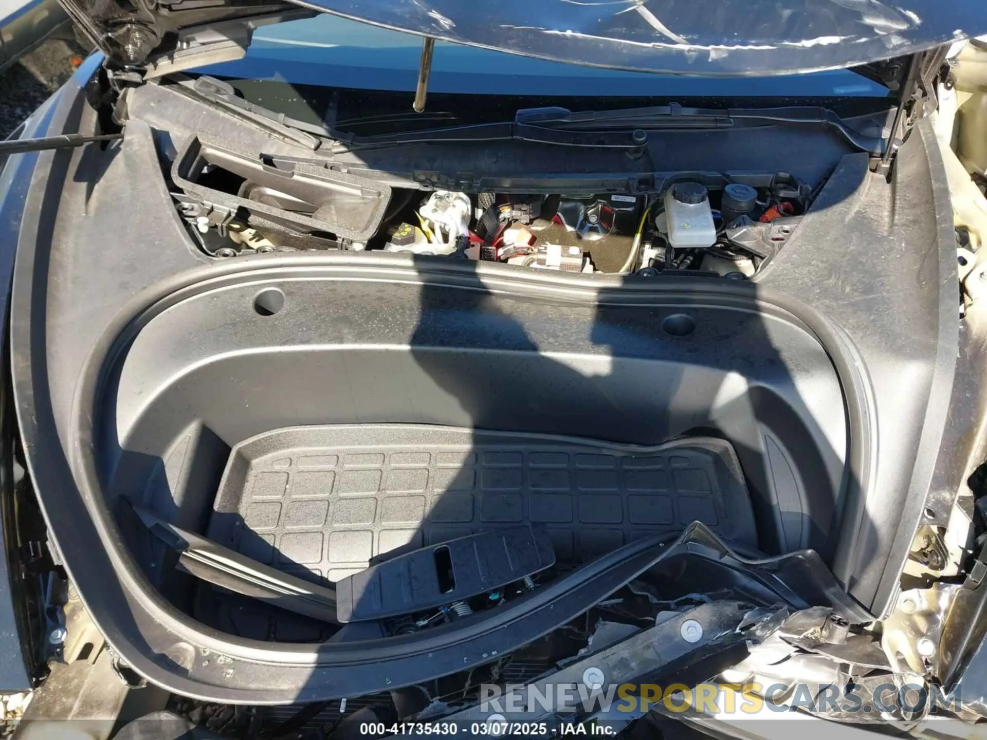 10 Photograph of a damaged car 5YJ3E1EB7PF657274 TESLA MODEL 3 2023