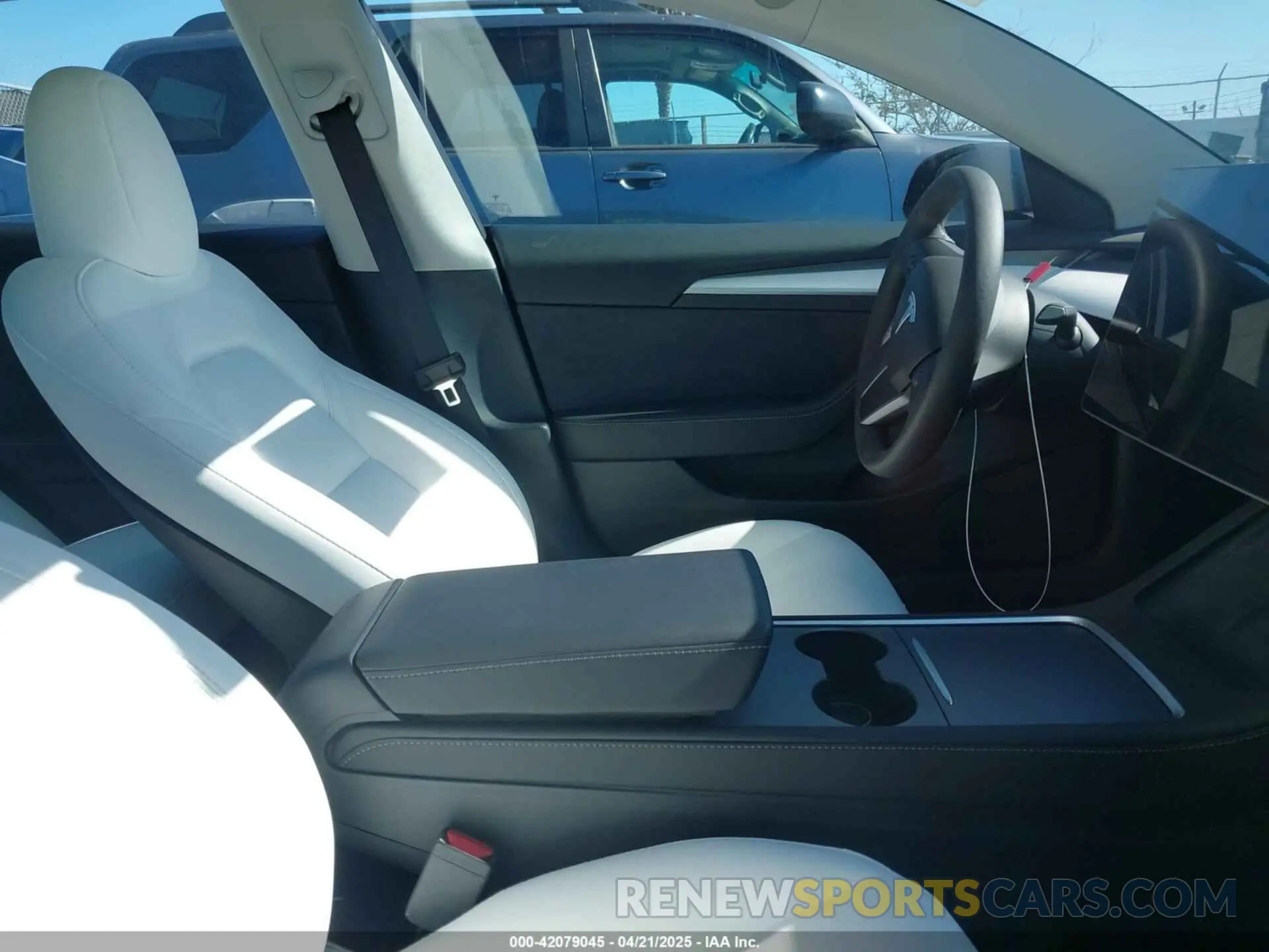 5 Фотография поврежденного автомобиля 5YJ3E1EB7PF704061 TESLA MODEL 3 2023