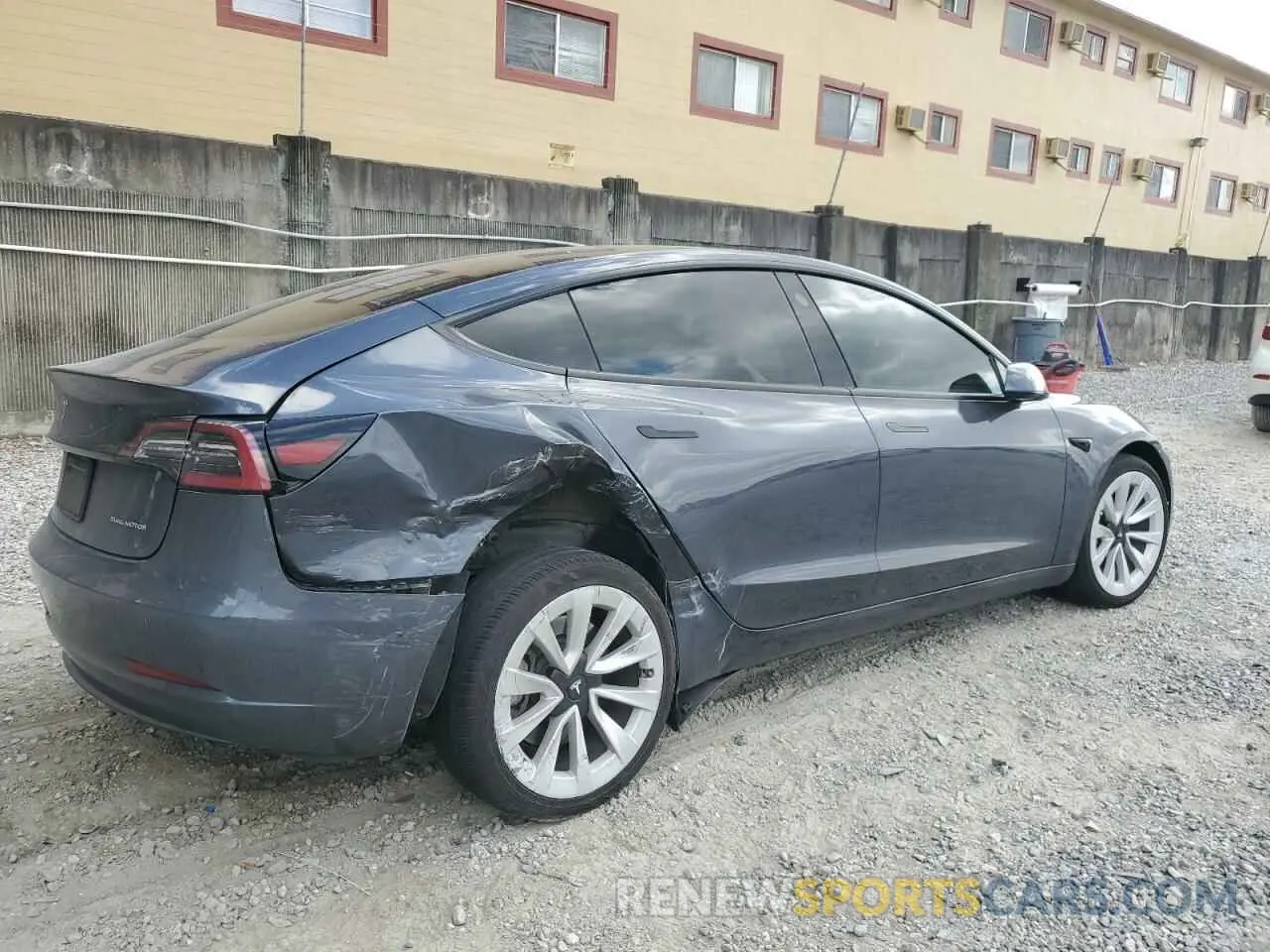 3 Фотография поврежденного автомобиля 5YJ3E1EB8PF392106 TESLA MODEL 3 2023