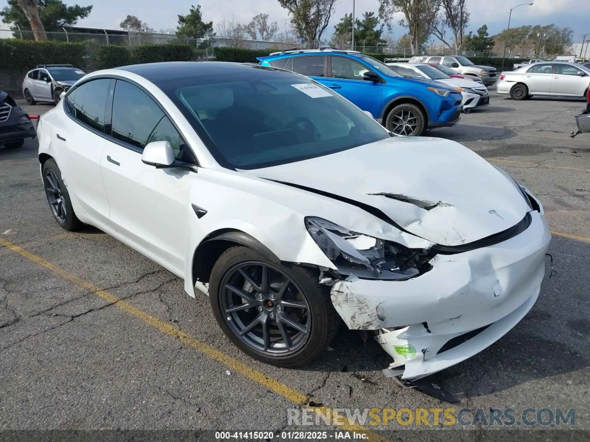 1 Photograph of a damaged car 5YJ3E1EB8PF392249 TESLA MODEL 3 2023