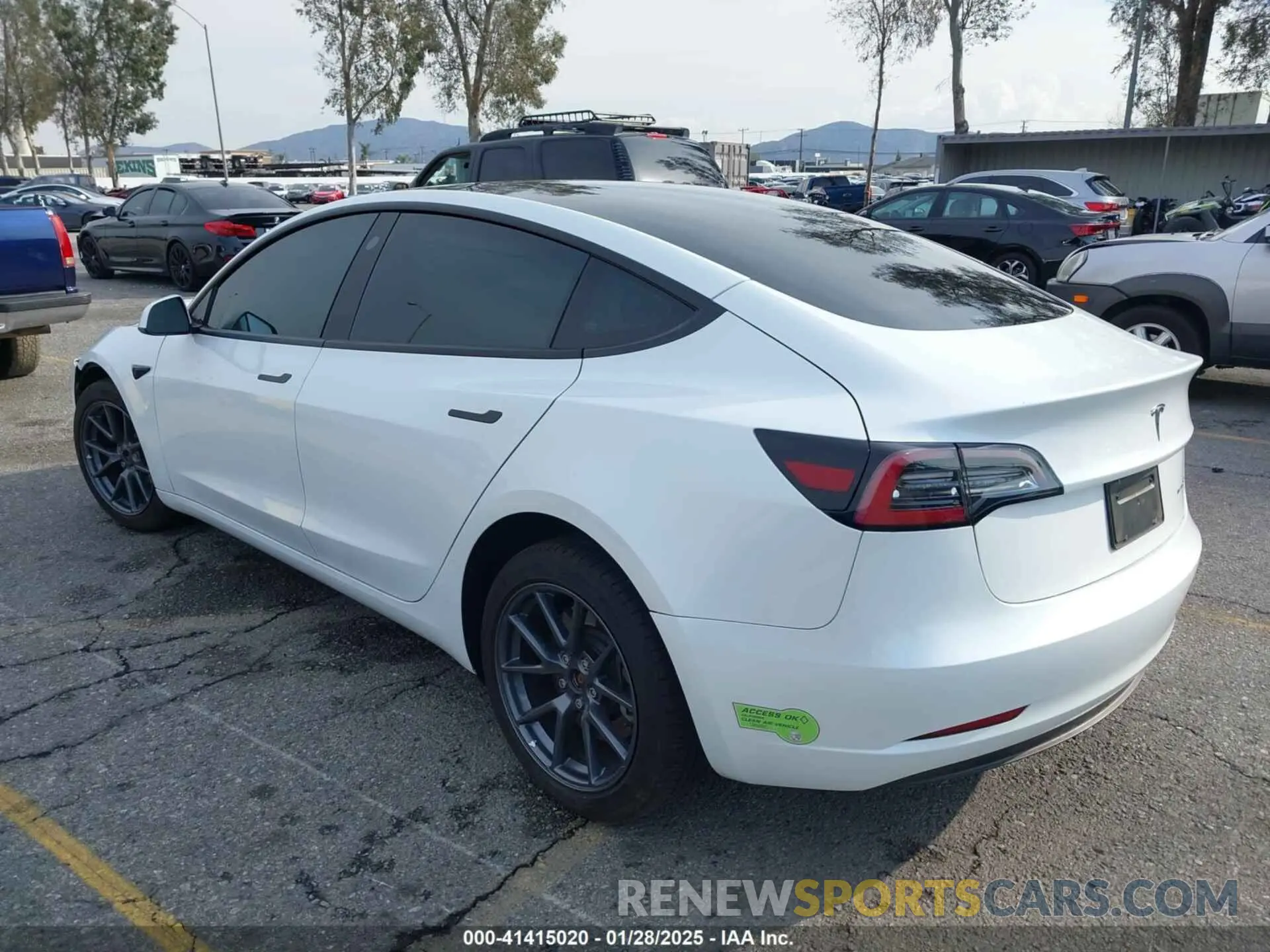 3 Photograph of a damaged car 5YJ3E1EB8PF392249 TESLA MODEL 3 2023