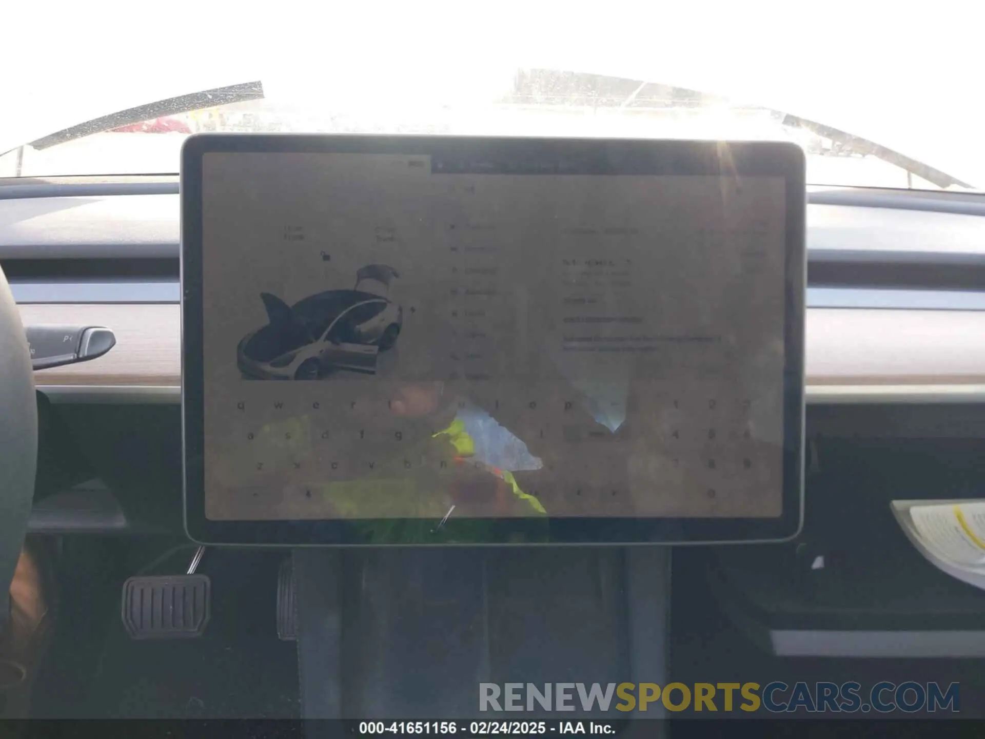 17 Photograph of a damaged car 5YJ3E1EB8PF600291 TESLA MODEL 3 2023