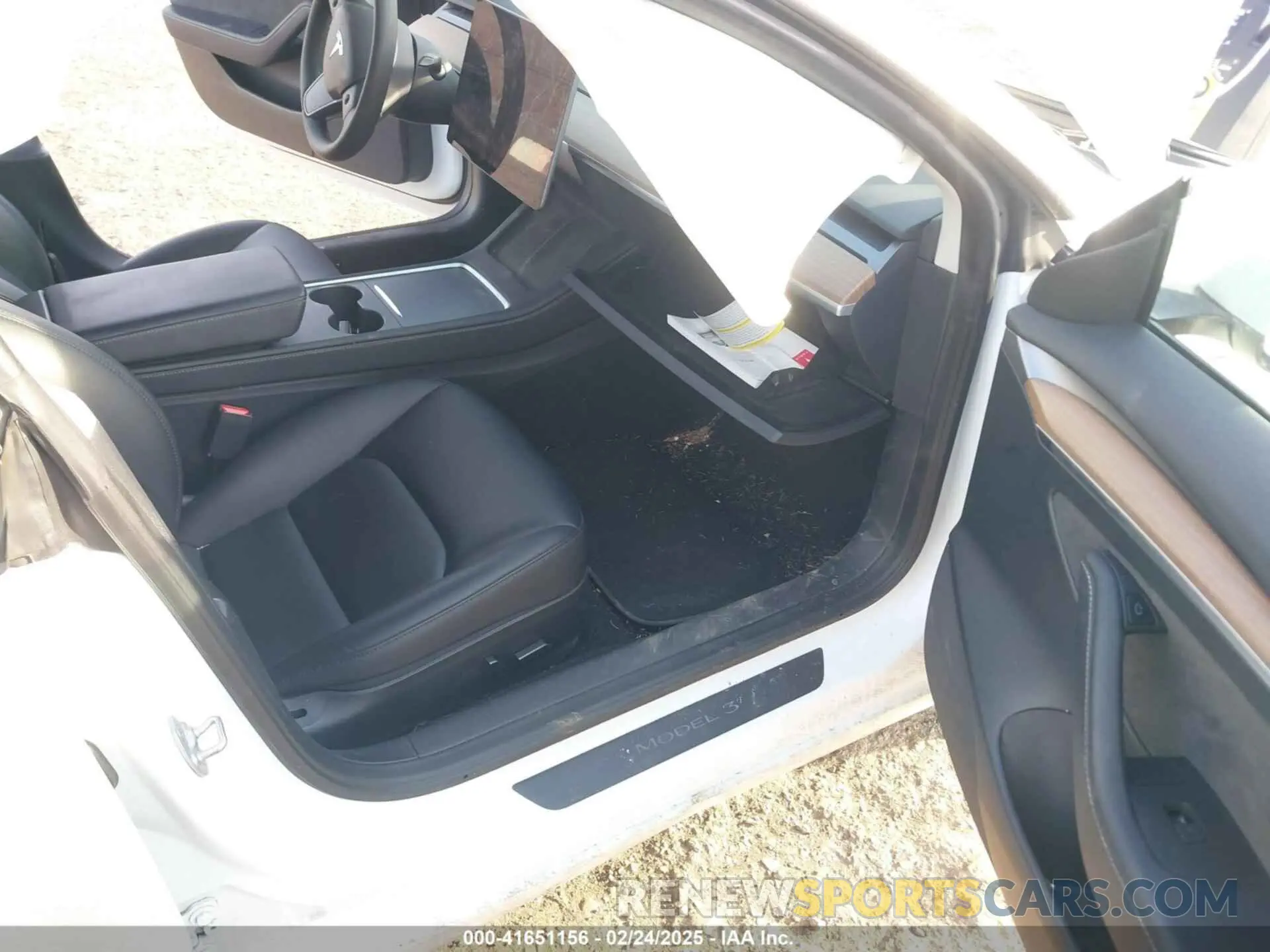 5 Photograph of a damaged car 5YJ3E1EB8PF600291 TESLA MODEL 3 2023
