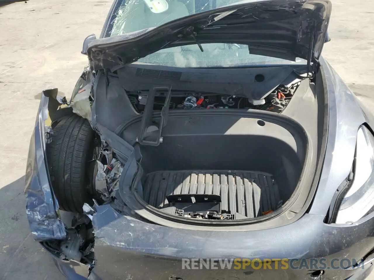 11 Photograph of a damaged car 5YJ3E1EB8PF631492 TESLA MODEL 3 2023