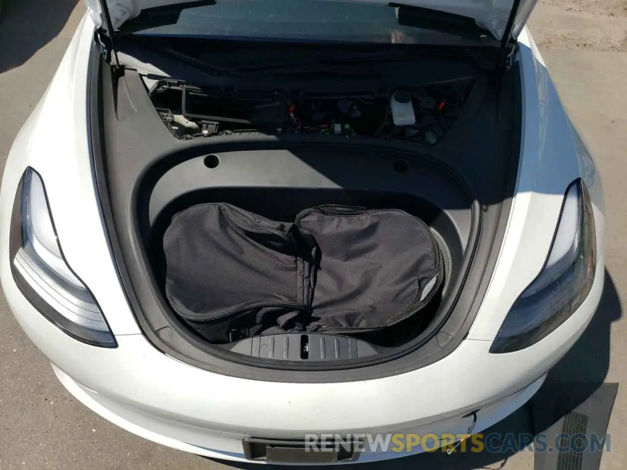 11 Photograph of a damaged car 5YJ3E1EB8PF632948 TESLA MODEL 3 2023