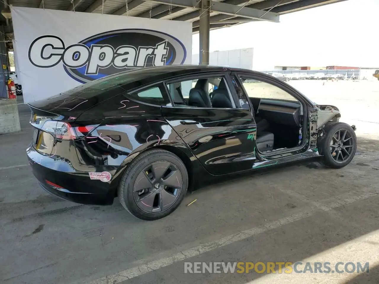 3 Фотография поврежденного автомобиля 5YJ3E1EB8PF693510 TESLA MODEL 3 2023