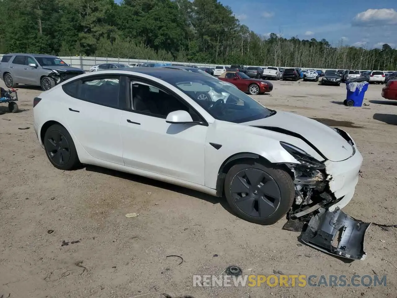 4 Фотография поврежденного автомобиля 5YJ3E1EB9PF386556 TESLA MODEL 3 2023