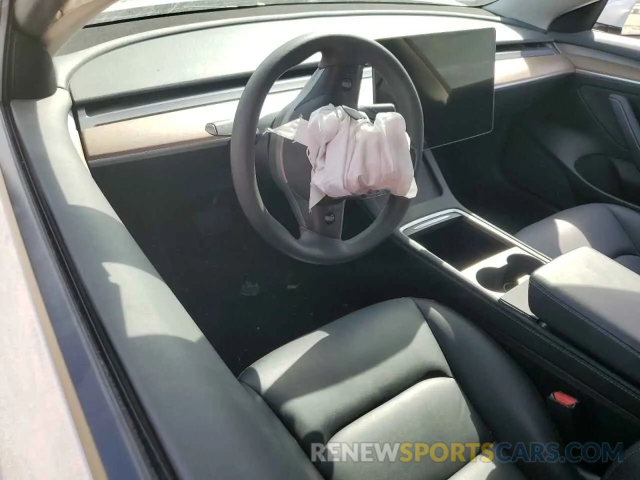8 Фотография поврежденного автомобиля 5YJ3E1EB9PF386556 TESLA MODEL 3 2023