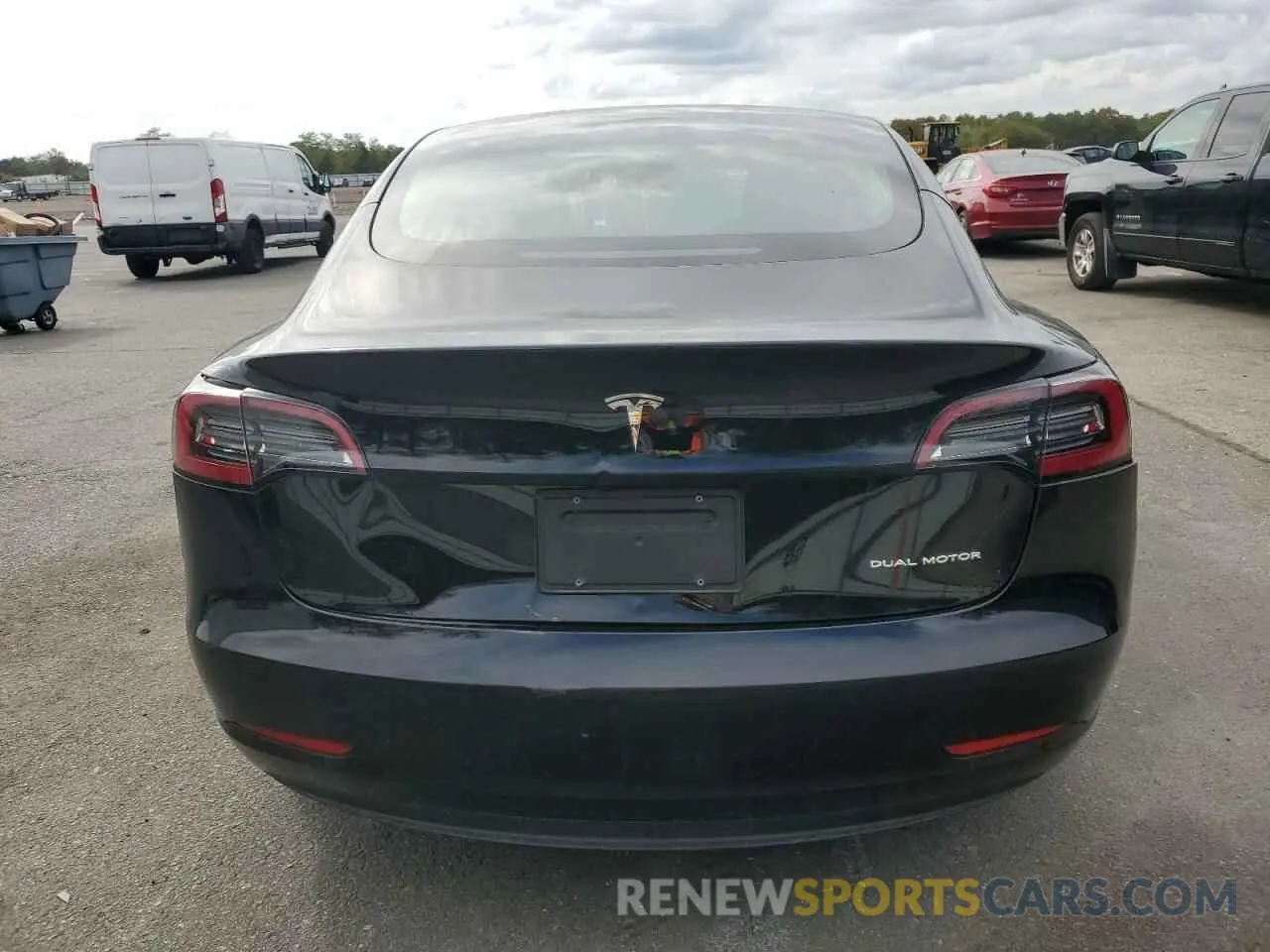 6 Photograph of a damaged car 5YJ3E1EB9PF633364 TESLA MODEL 3 2023