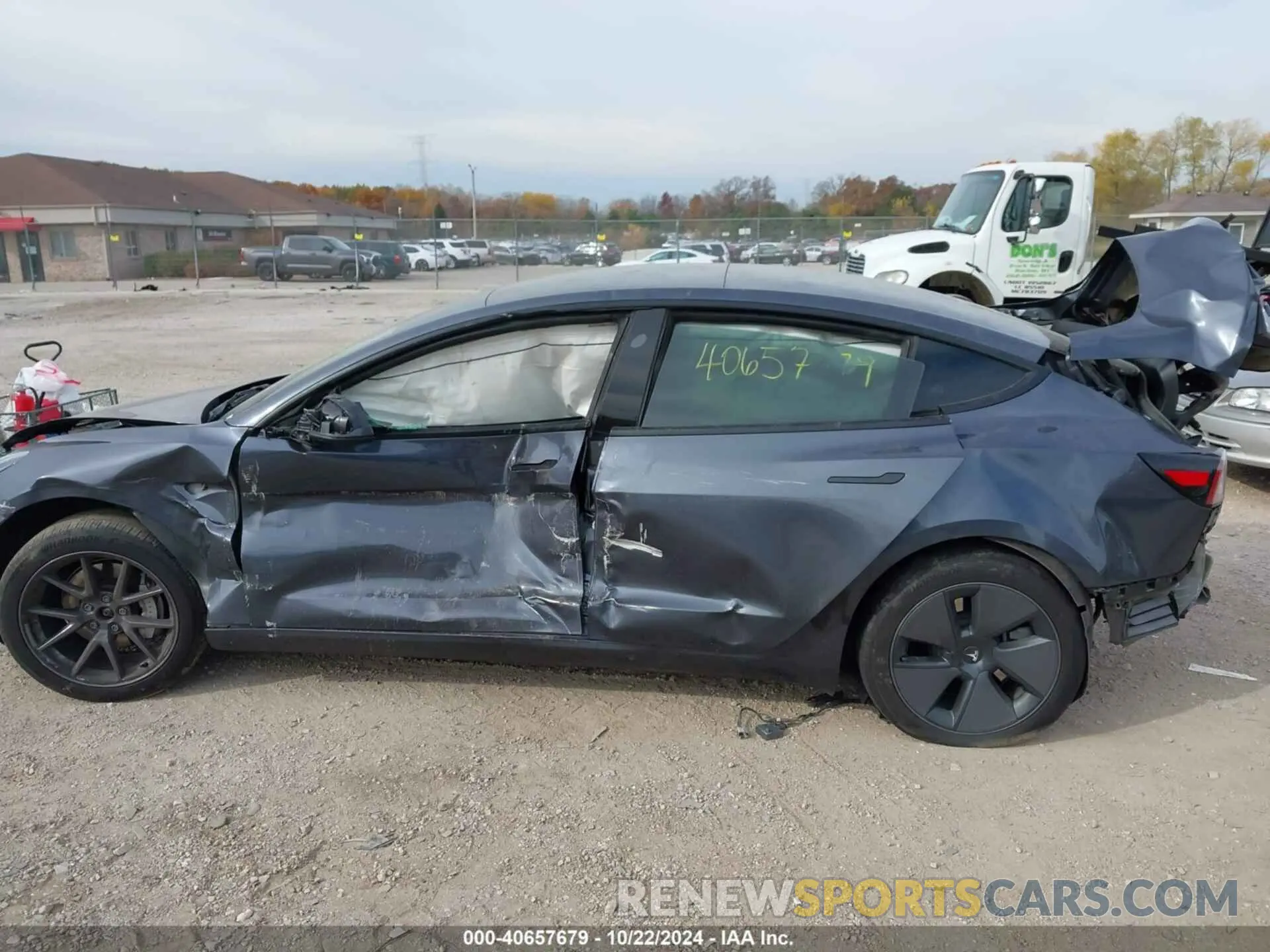 14 Photograph of a damaged car 5YJ3E1EB9PF634742 TESLA MODEL 3 2023